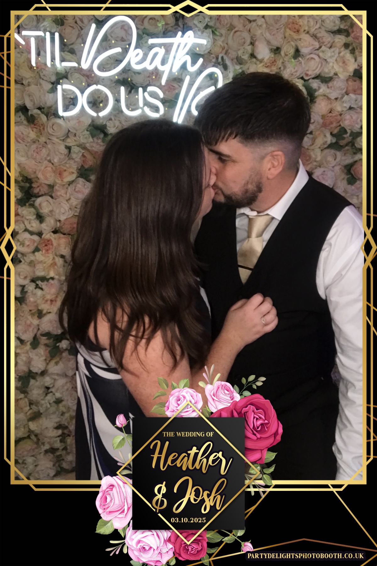 Heather and Josh's Wedding | View more photos from the event at gallery.partydelightsphotobooth.co.uk/u/PartyDelightsPhotoBooth/Heather-and-Joshs-Wedding