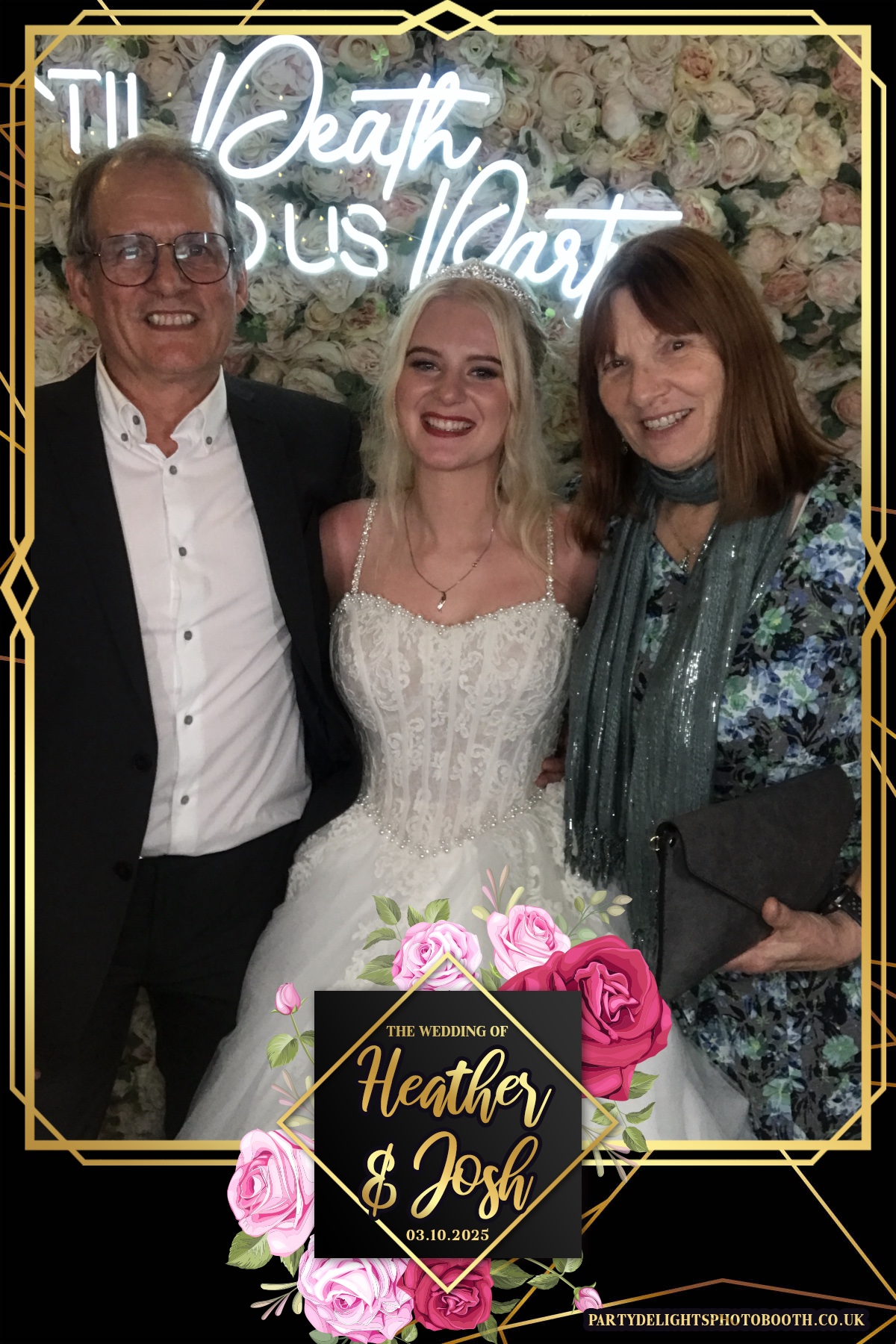 Heather and Josh's Wedding | View more photos from the event at gallery.partydelightsphotobooth.co.uk/u/PartyDelightsPhotoBooth/Heather-and-Joshs-Wedding