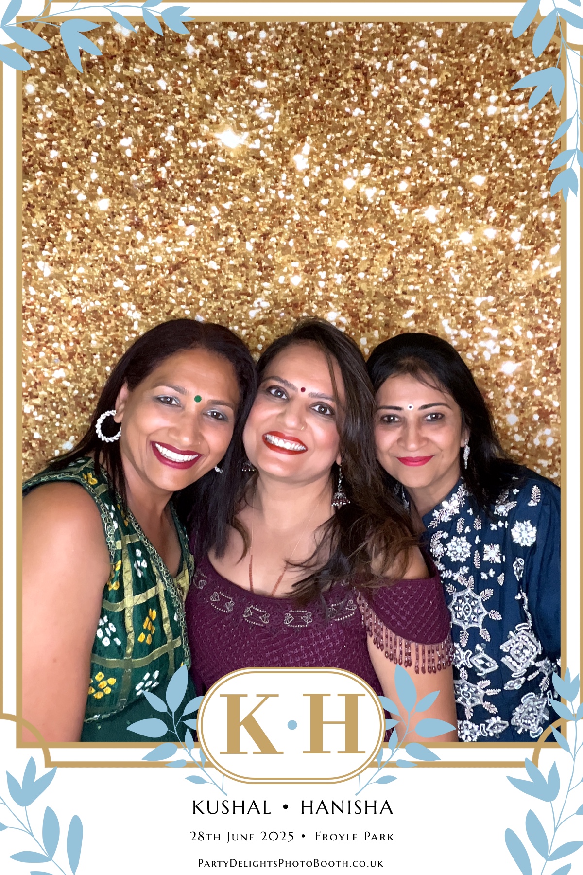 Kushal and Hanisha’s Wedding | View more photos from the event at gallery.partydelightsphotobooth.co.uk/u/PartyDelightsPhotoBooth/Kushal-and-Hanisha’s-Wedding