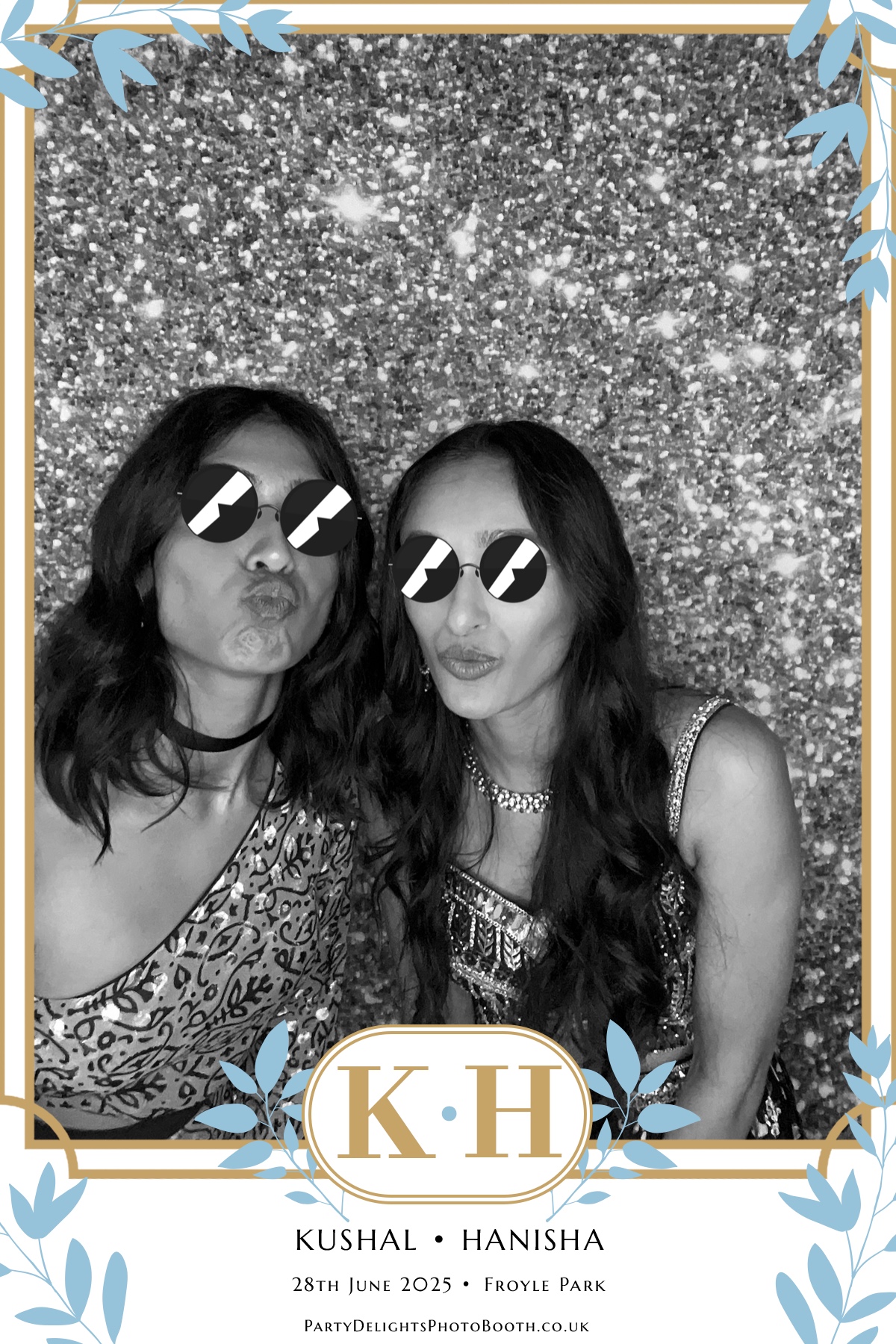 Kushal and Hanisha’s Wedding | View more photos from the event at gallery.partydelightsphotobooth.co.uk/u/PartyDelightsPhotoBooth/Kushal-and-Hanisha’s-Wedding