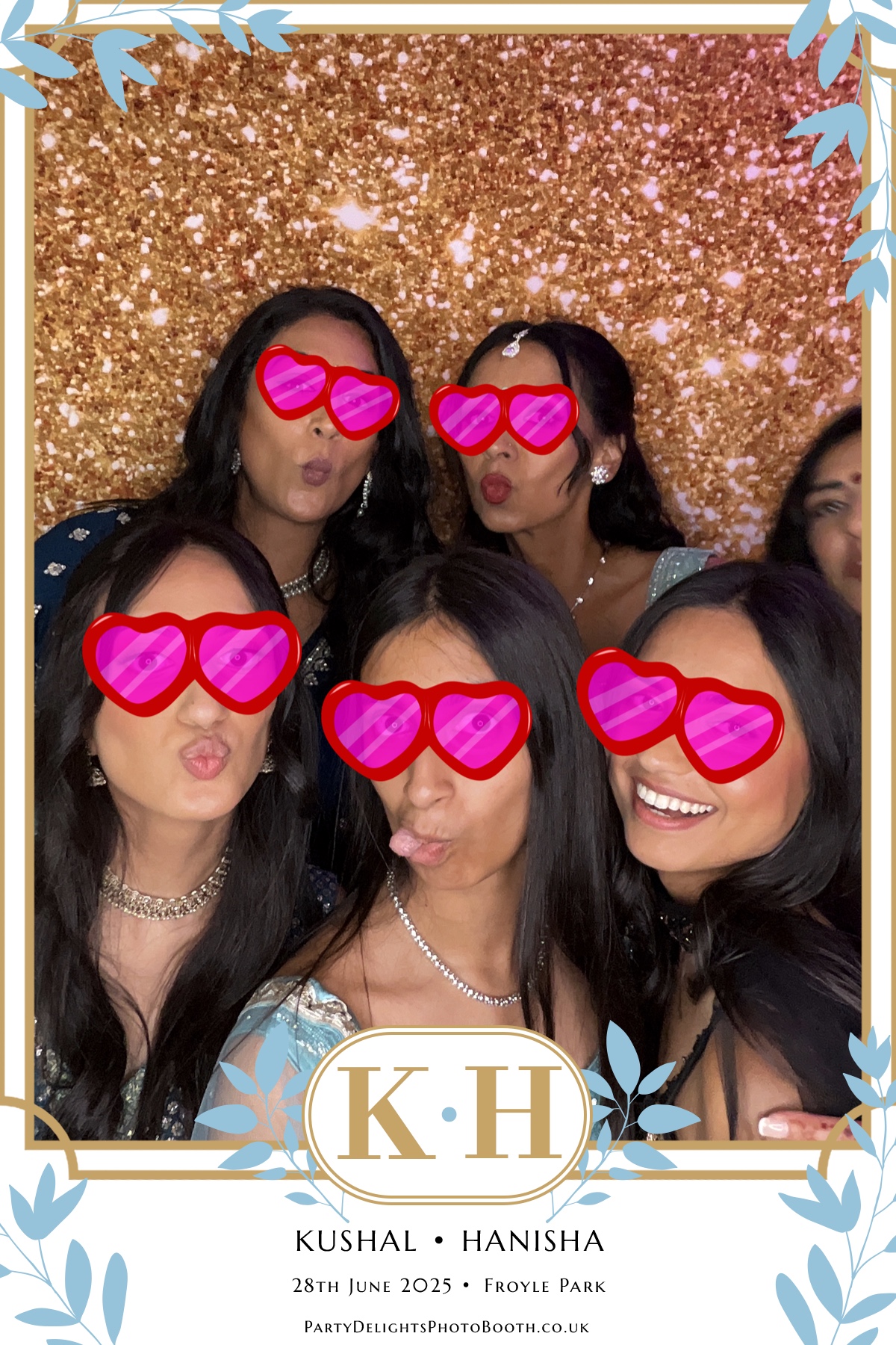 Kushal and Hanisha’s Wedding | View more photos from the event at gallery.partydelightsphotobooth.co.uk/u/PartyDelightsPhotoBooth/Kushal-and-Hanisha’s-Wedding