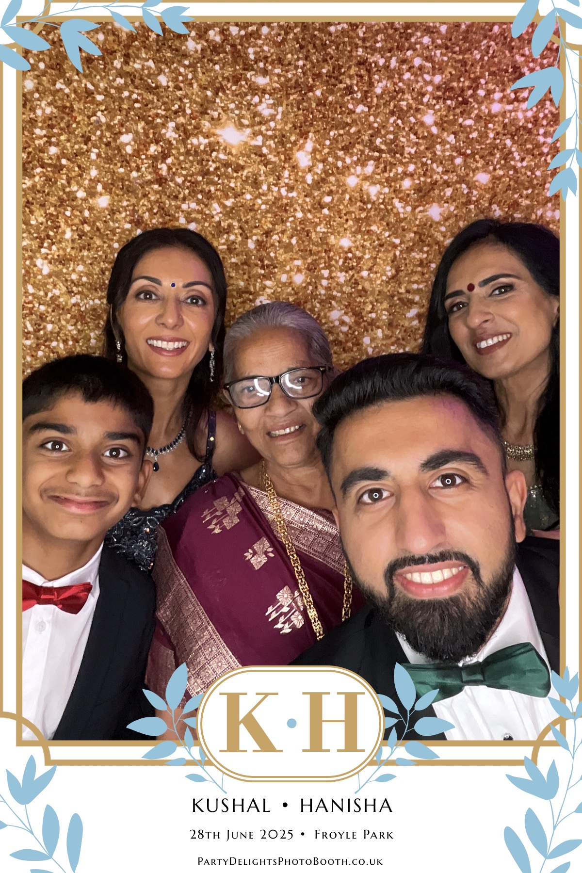 Kushal and Hanisha’s Wedding | View more photos from the event at gallery.partydelightsphotobooth.co.uk/u/PartyDelightsPhotoBooth/Kushal-and-Hanisha’s-Wedding