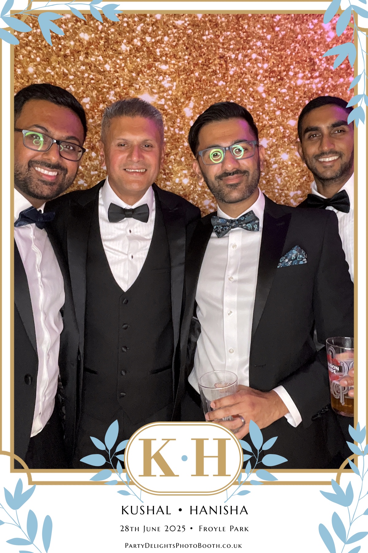 Kushal and Hanisha’s Wedding | View more photos from the event at gallery.partydelightsphotobooth.co.uk/u/PartyDelightsPhotoBooth/Kushal-and-Hanisha’s-Wedding