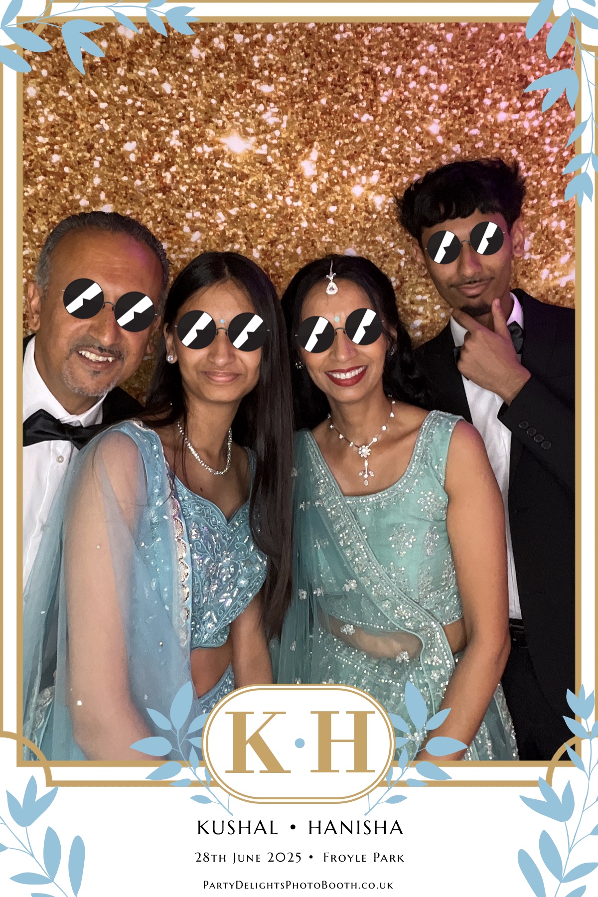 Kushal and Hanisha’s Wedding | View more photos from the event at gallery.partydelightsphotobooth.co.uk/u/PartyDelightsPhotoBooth/Kushal-and-Hanisha’s-Wedding