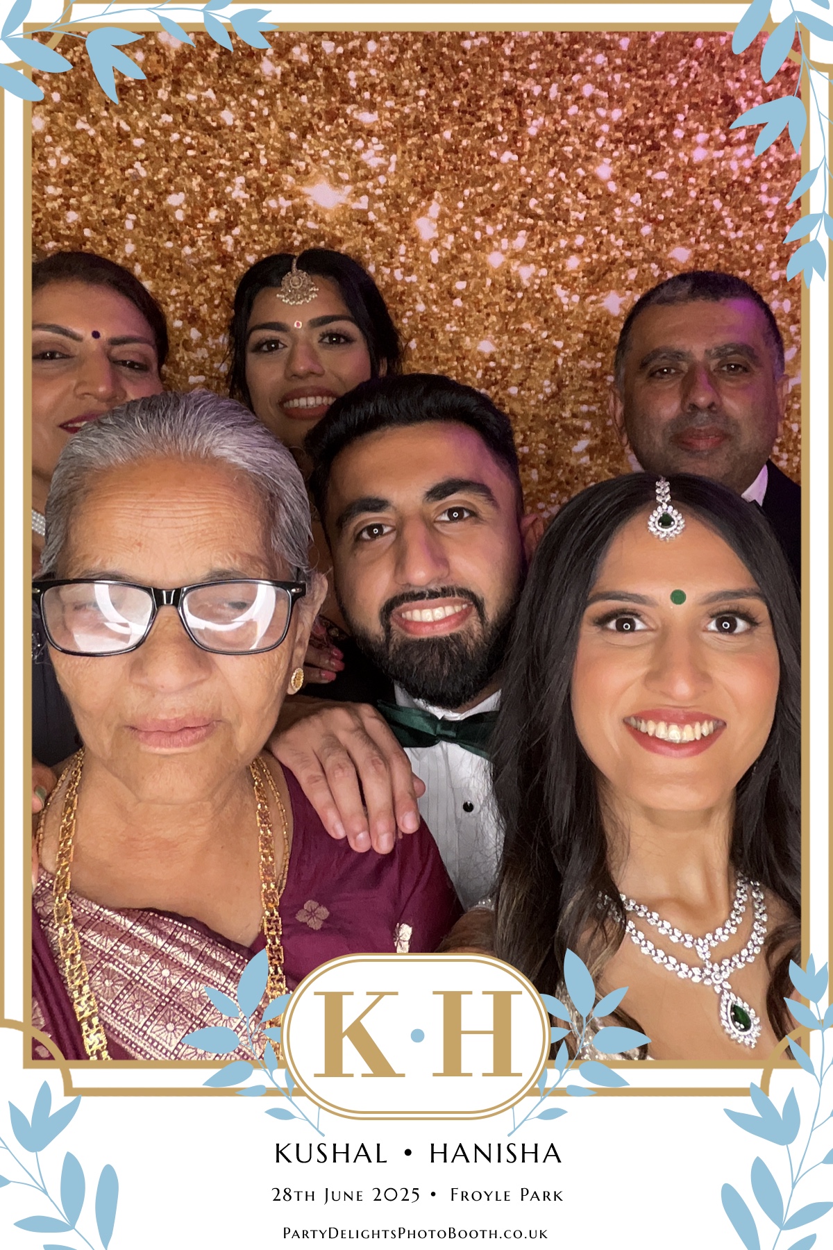 Kushal and Hanisha’s Wedding | View more photos from the event at gallery.partydelightsphotobooth.co.uk/u/PartyDelightsPhotoBooth/Kushal-and-Hanisha’s-Wedding