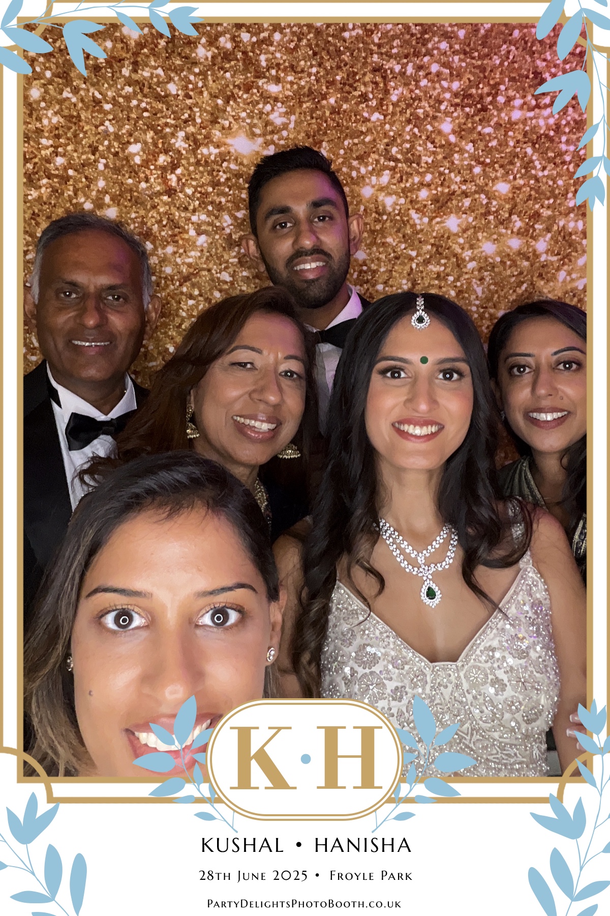 Kushal and Hanisha’s Wedding | View more photos from the event at gallery.partydelightsphotobooth.co.uk/u/PartyDelightsPhotoBooth/Kushal-and-Hanisha’s-Wedding