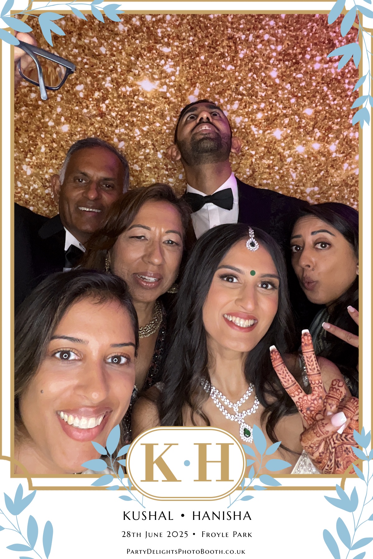 Kushal and Hanisha’s Wedding | View more photos from the event at gallery.partydelightsphotobooth.co.uk/u/PartyDelightsPhotoBooth/Kushal-and-Hanisha’s-Wedding