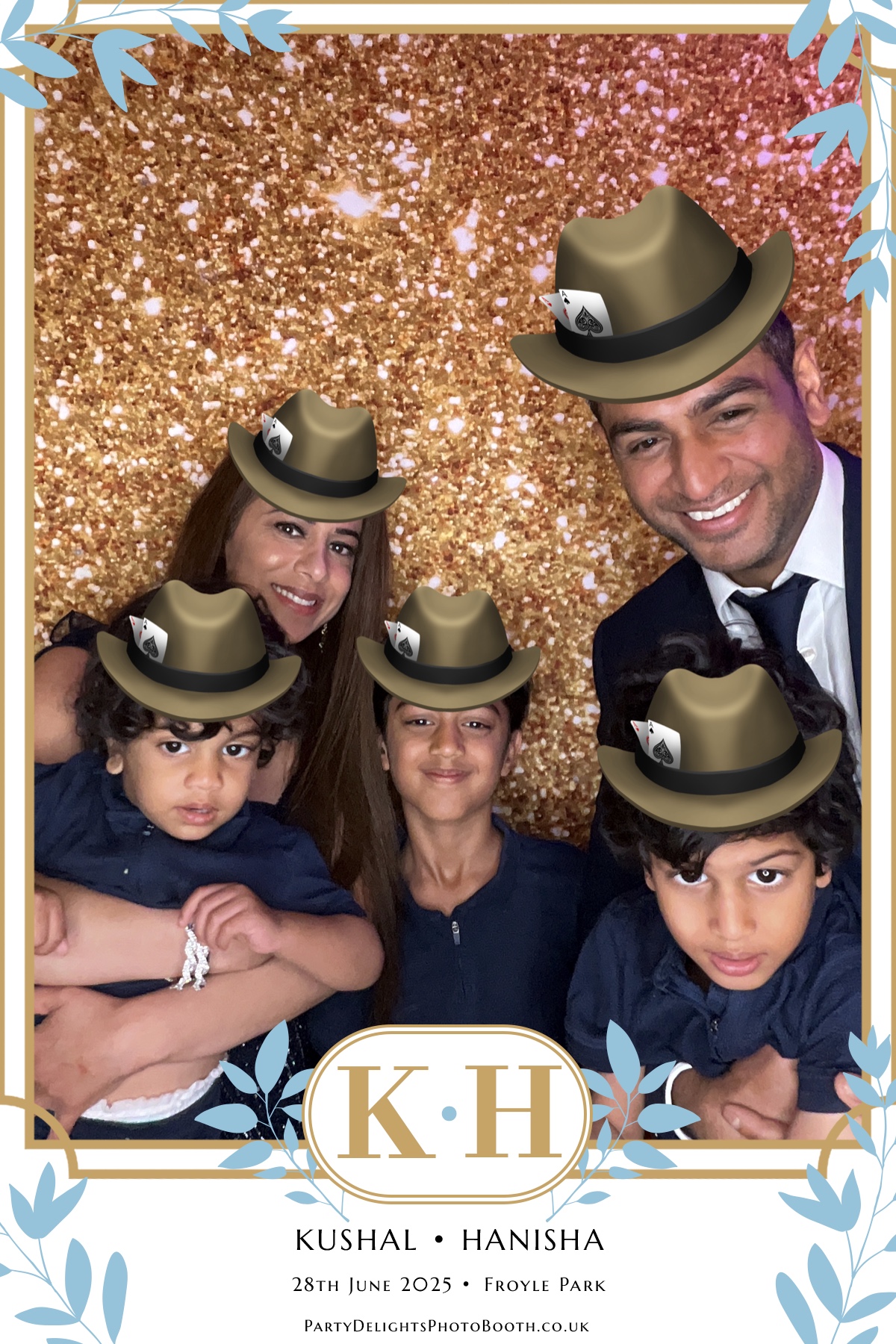 Kushal and Hanisha’s Wedding | View more photos from the event at gallery.partydelightsphotobooth.co.uk/u/PartyDelightsPhotoBooth/Kushal-and-Hanisha’s-Wedding