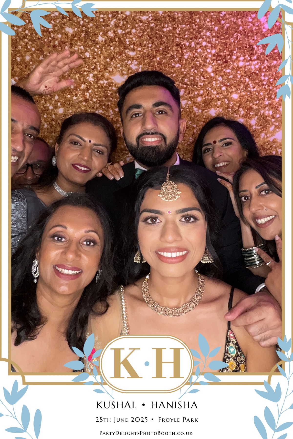 Kushal and Hanisha’s Wedding | View more photos from the event at gallery.partydelightsphotobooth.co.uk/u/PartyDelightsPhotoBooth/Kushal-and-Hanisha’s-Wedding