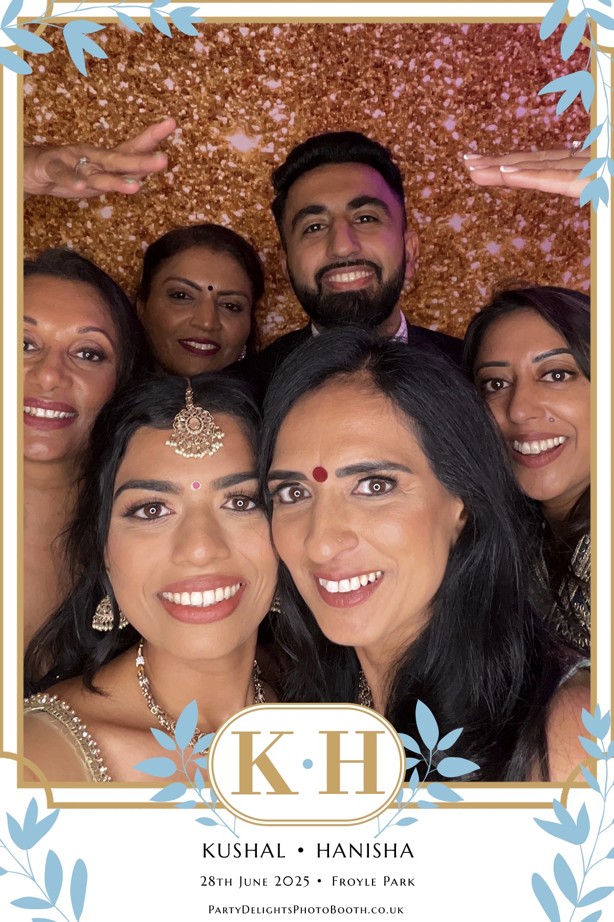 Kushal and Hanisha’s Wedding | View more photos from the event at gallery.partydelightsphotobooth.co.uk/u/PartyDelightsPhotoBooth/Kushal-and-Hanisha’s-Wedding