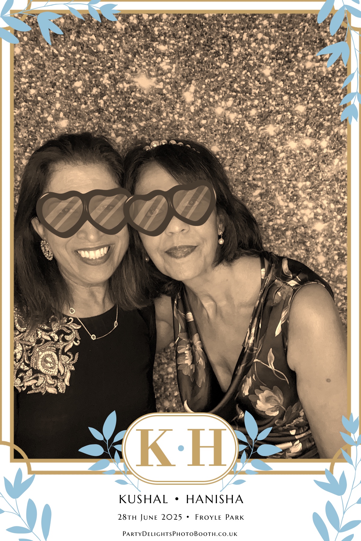 Kushal and Hanisha’s Wedding | View more photos from the event at gallery.partydelightsphotobooth.co.uk/u/PartyDelightsPhotoBooth/Kushal-and-Hanisha’s-Wedding