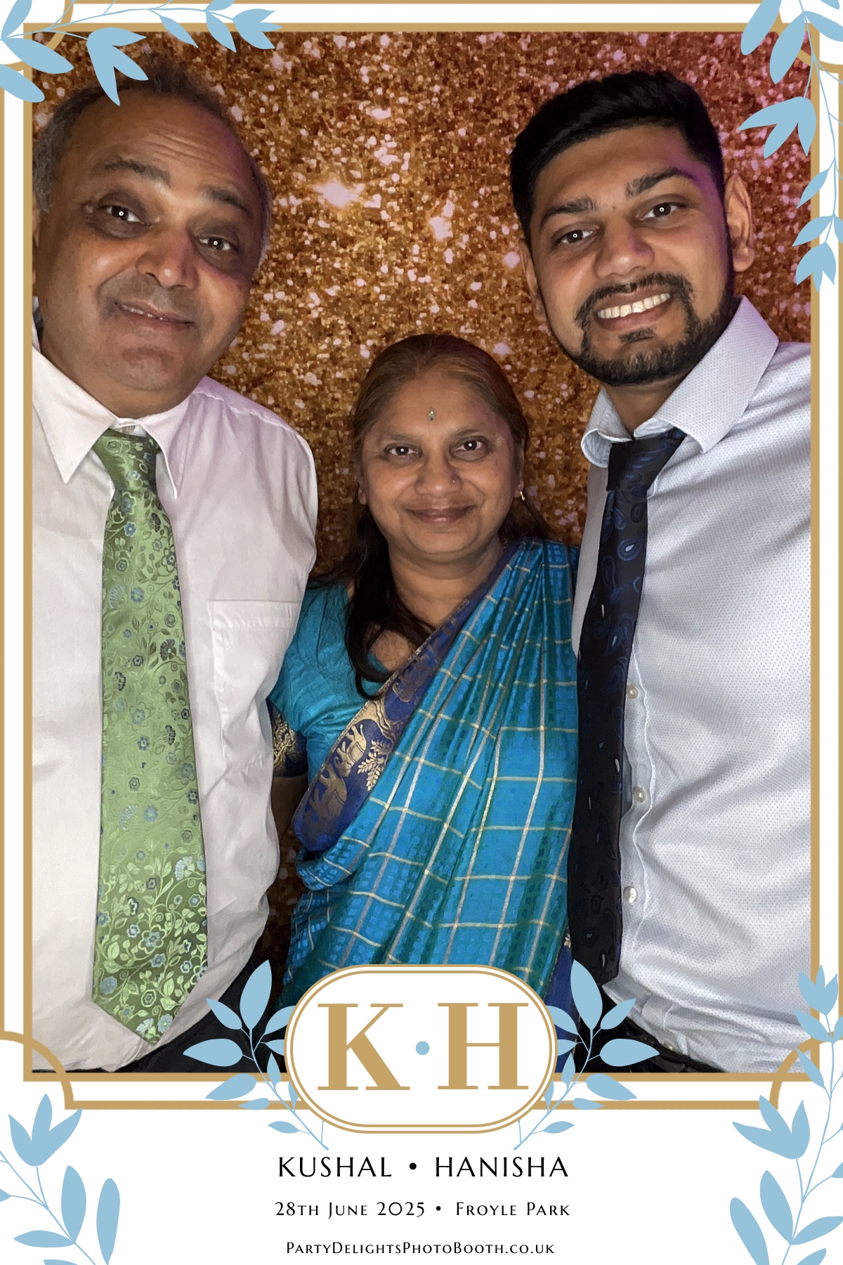 Kushal and Hanisha’s Wedding | View more photos from the event at gallery.partydelightsphotobooth.co.uk/u/PartyDelightsPhotoBooth/Kushal-and-Hanisha’s-Wedding