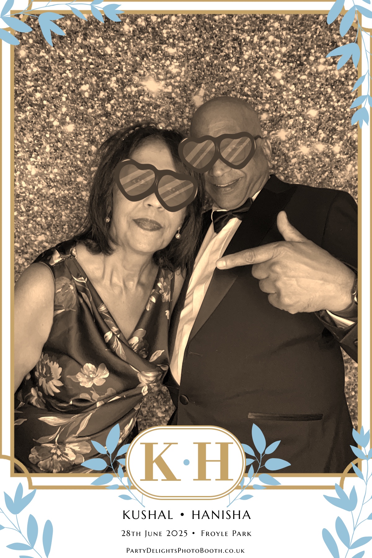 Kushal and Hanisha’s Wedding | View more photos from the event at gallery.partydelightsphotobooth.co.uk/u/PartyDelightsPhotoBooth/Kushal-and-Hanisha’s-Wedding