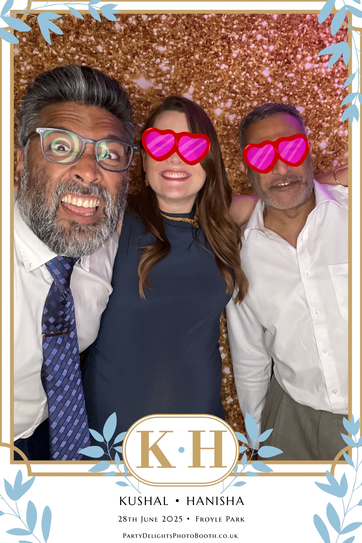 Kushal and Hanisha’s Wedding | View more photos from the event at gallery.partydelightsphotobooth.co.uk/u/PartyDelightsPhotoBooth/Kushal-and-Hanisha’s-Wedding