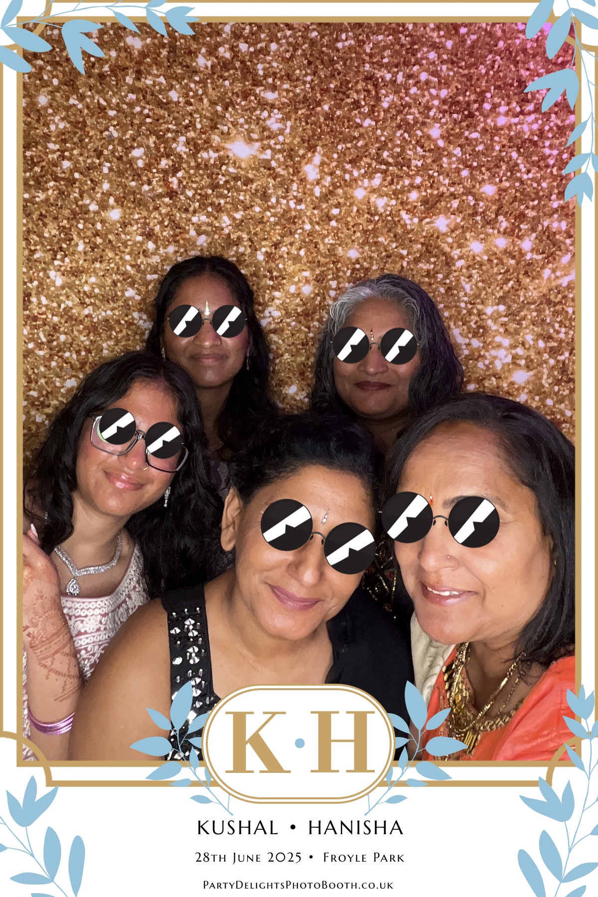 Kushal and Hanisha’s Wedding | View more photos from the event at gallery.partydelightsphotobooth.co.uk/u/PartyDelightsPhotoBooth/Kushal-and-Hanisha’s-Wedding