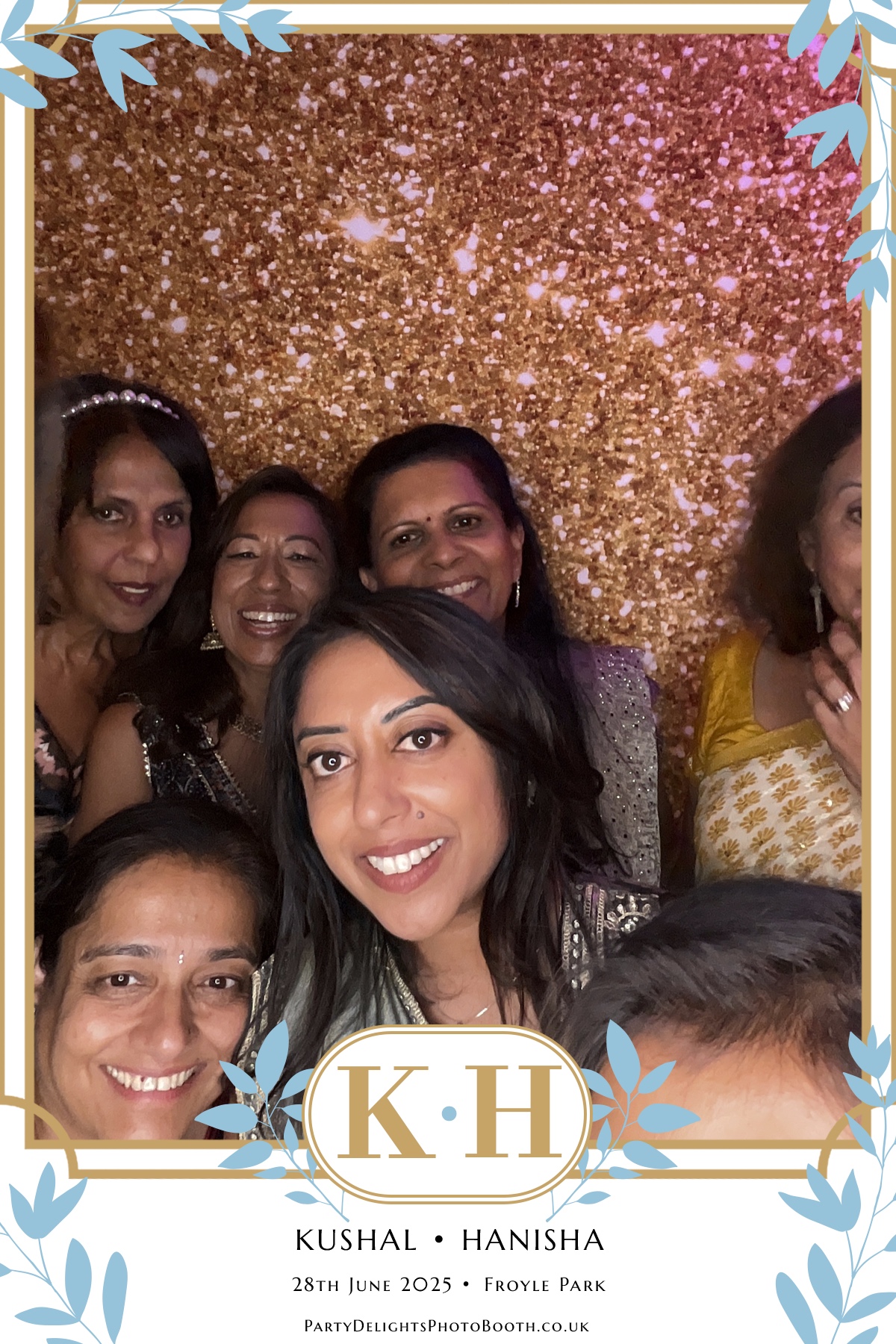 Kushal and Hanisha’s Wedding | View more photos from the event at gallery.partydelightsphotobooth.co.uk/u/PartyDelightsPhotoBooth/Kushal-and-Hanisha’s-Wedding