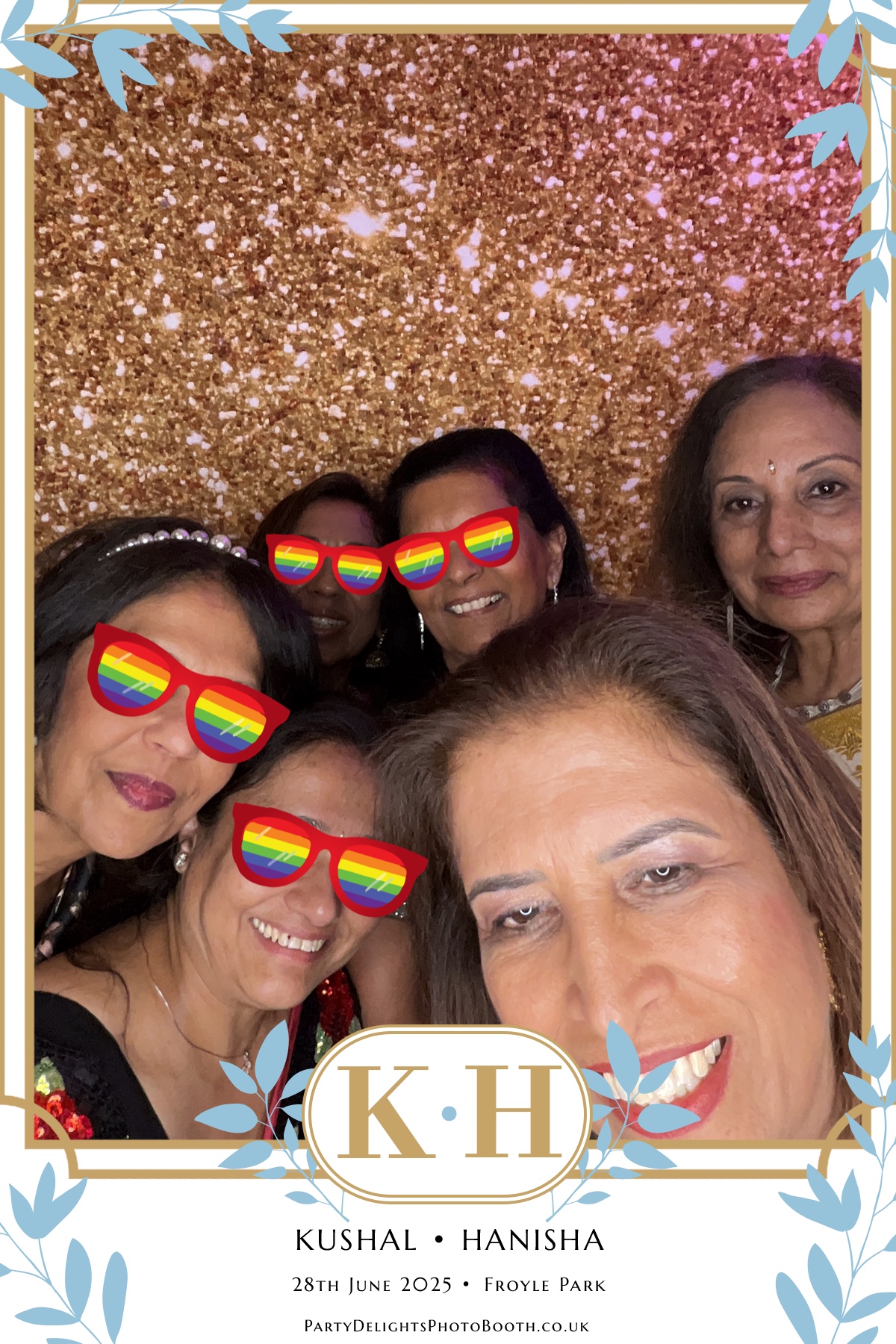Kushal and Hanisha’s Wedding | View more photos from the event at gallery.partydelightsphotobooth.co.uk/u/PartyDelightsPhotoBooth/Kushal-and-Hanisha’s-Wedding