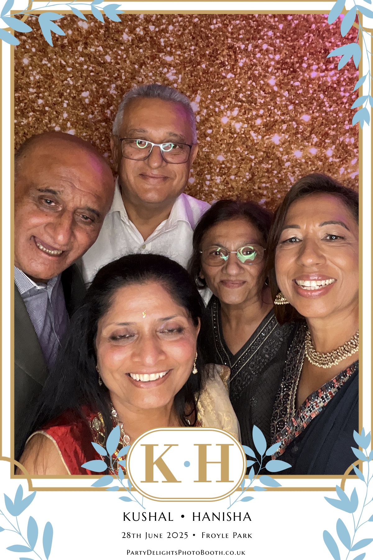 Kushal and Hanisha’s Wedding | View more photos from the event at gallery.partydelightsphotobooth.co.uk/u/PartyDelightsPhotoBooth/Kushal-and-Hanisha’s-Wedding