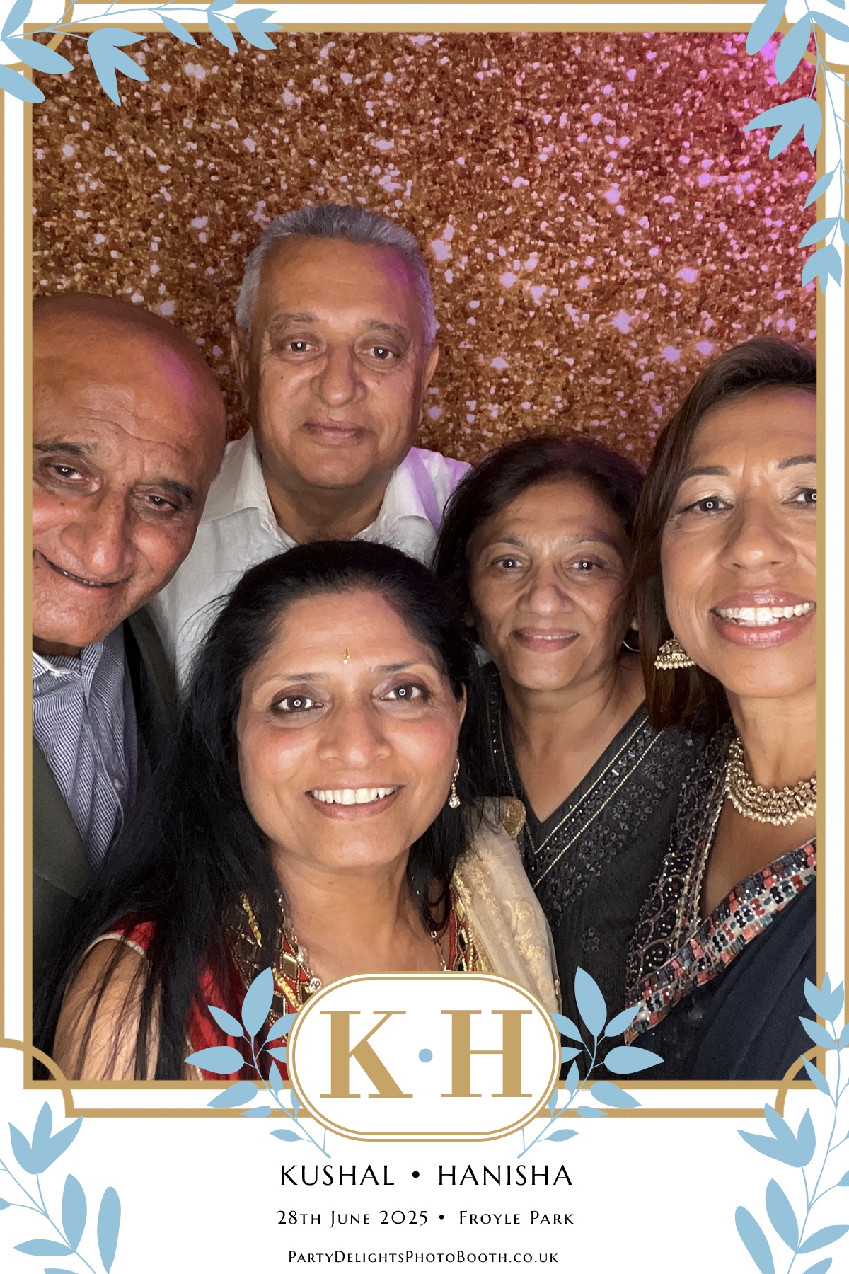 Kushal and Hanisha’s Wedding | View more photos from the event at gallery.partydelightsphotobooth.co.uk/u/PartyDelightsPhotoBooth/Kushal-and-Hanisha’s-Wedding