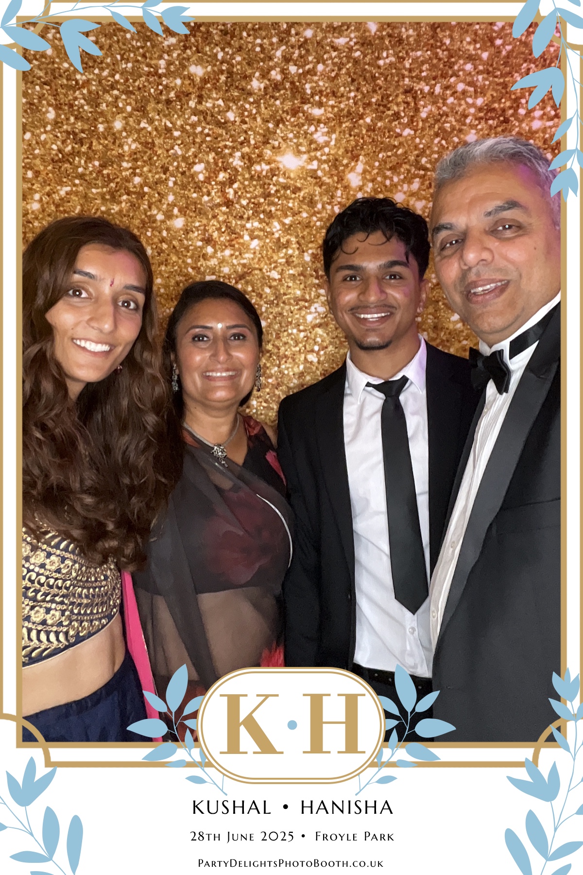Kushal and Hanisha’s Wedding | View more photos from the event at gallery.partydelightsphotobooth.co.uk/u/PartyDelightsPhotoBooth/Kushal-and-Hanisha’s-Wedding