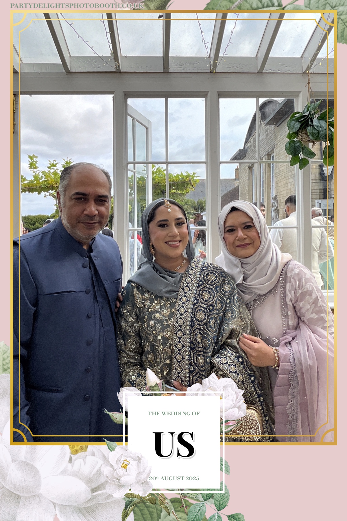 Safa & Usma Wedding | View more photos from the event at gallery.partydelightsphotobooth.co.uk/u/PartyDelightsPhotoBooth/Safa-Usma-Wedding