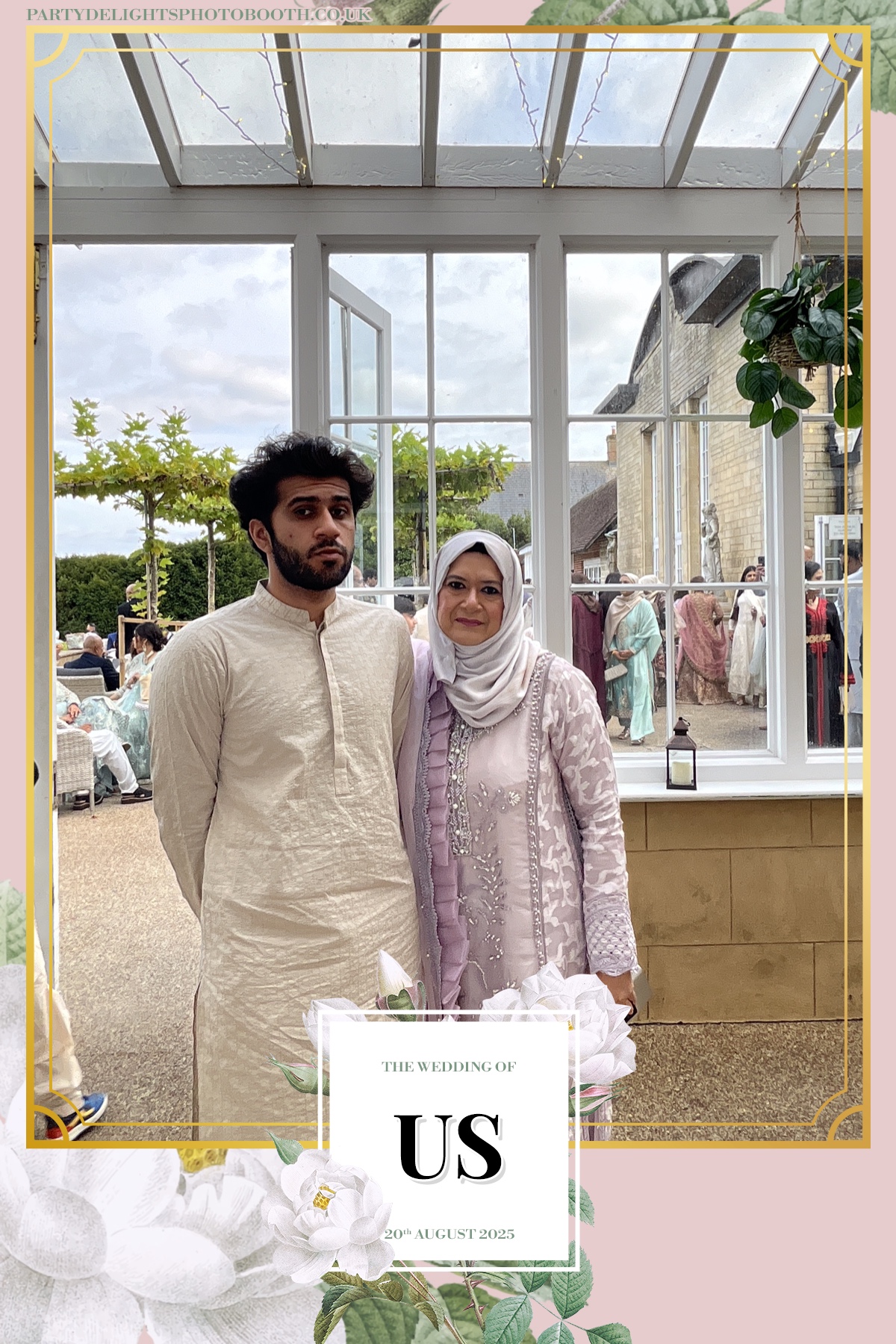 Safa & Usma Wedding | View more photos from the event at gallery.partydelightsphotobooth.co.uk/u/PartyDelightsPhotoBooth/Safa-Usma-Wedding