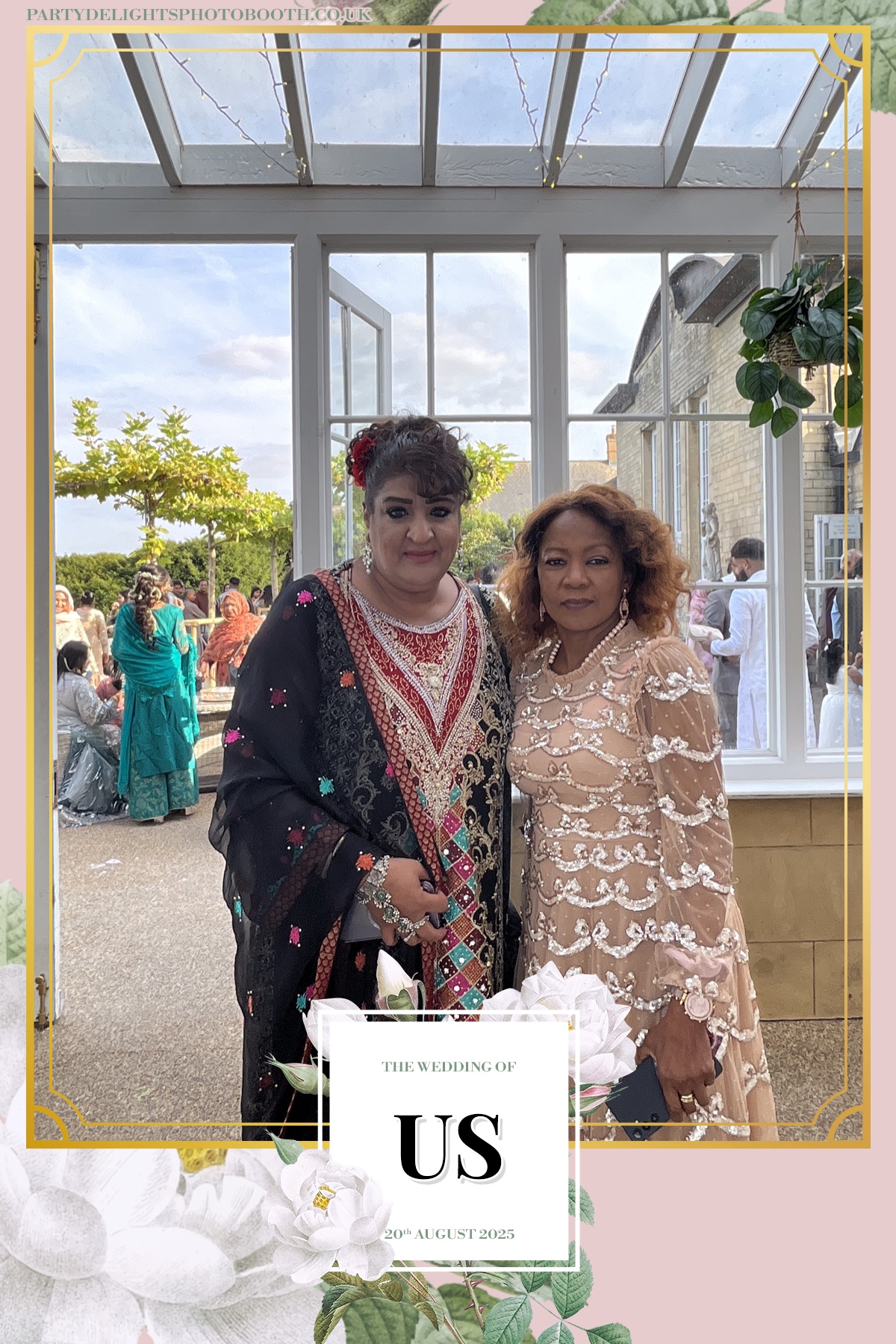 Safa & Usma Wedding | View more photos from the event at gallery.partydelightsphotobooth.co.uk/u/PartyDelightsPhotoBooth/Safa-Usma-Wedding