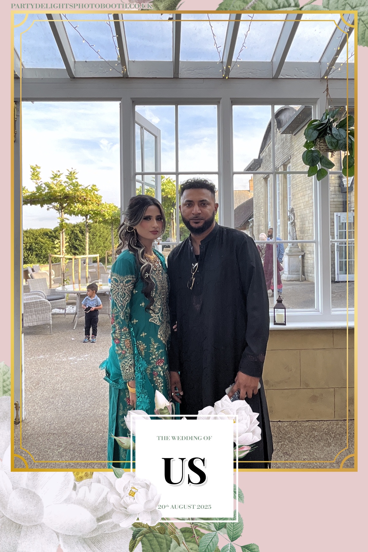 Safa & Usma Wedding | View more photos from the event at gallery.partydelightsphotobooth.co.uk/u/PartyDelightsPhotoBooth/Safa-Usma-Wedding