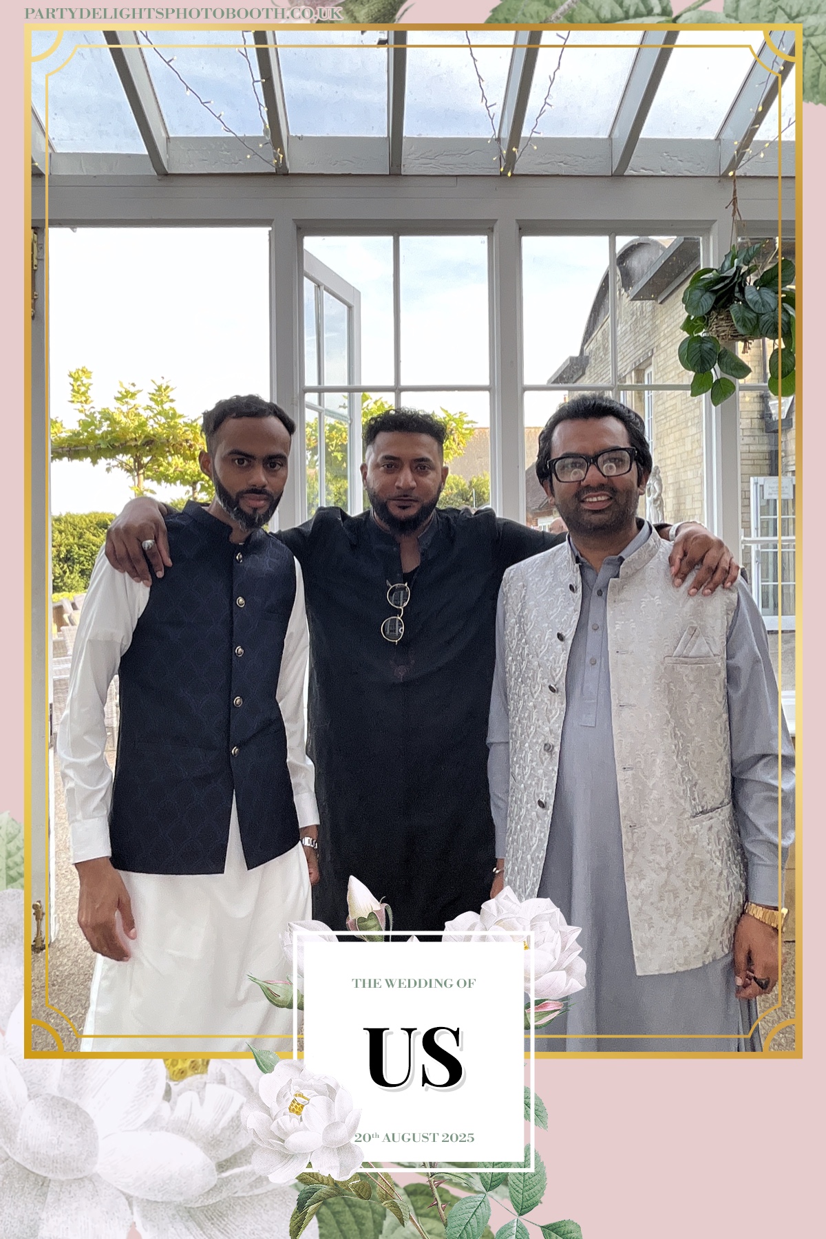 Safa & Usma Wedding | View more photos from the event at gallery.partydelightsphotobooth.co.uk/u/PartyDelightsPhotoBooth/Safa-Usma-Wedding