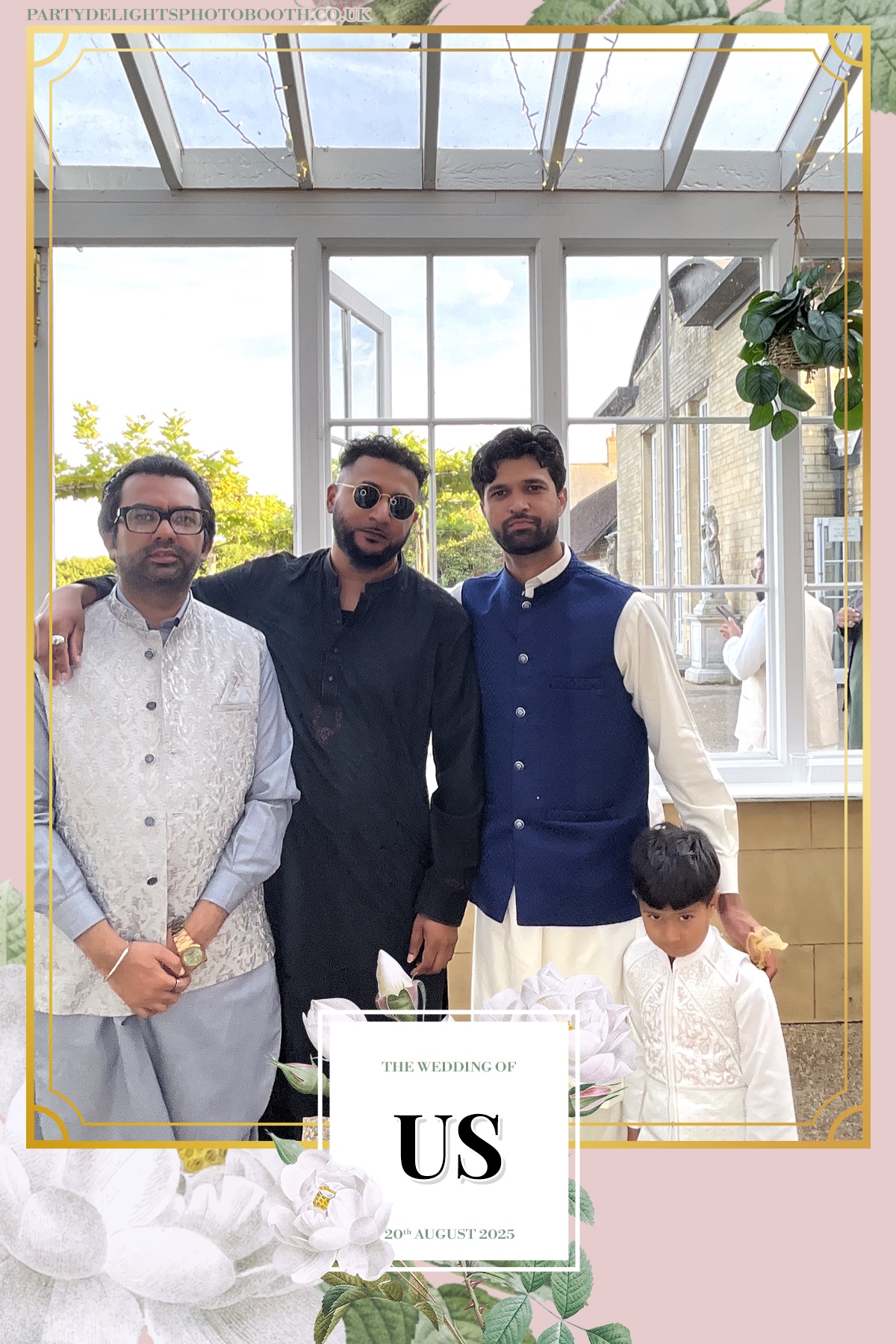 Safa & Usma Wedding | View more photos from the event at gallery.partydelightsphotobooth.co.uk/u/PartyDelightsPhotoBooth/Safa-Usma-Wedding