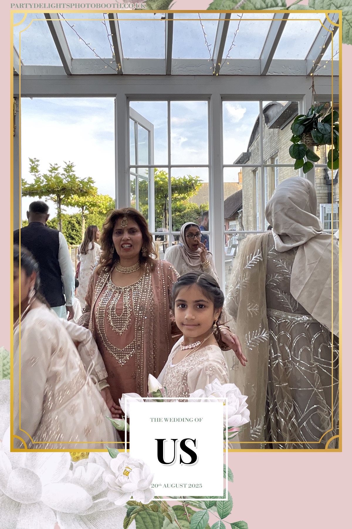 Safa & Usma Wedding | View more photos from the event at gallery.partydelightsphotobooth.co.uk/u/PartyDelightsPhotoBooth/Safa-Usma-Wedding