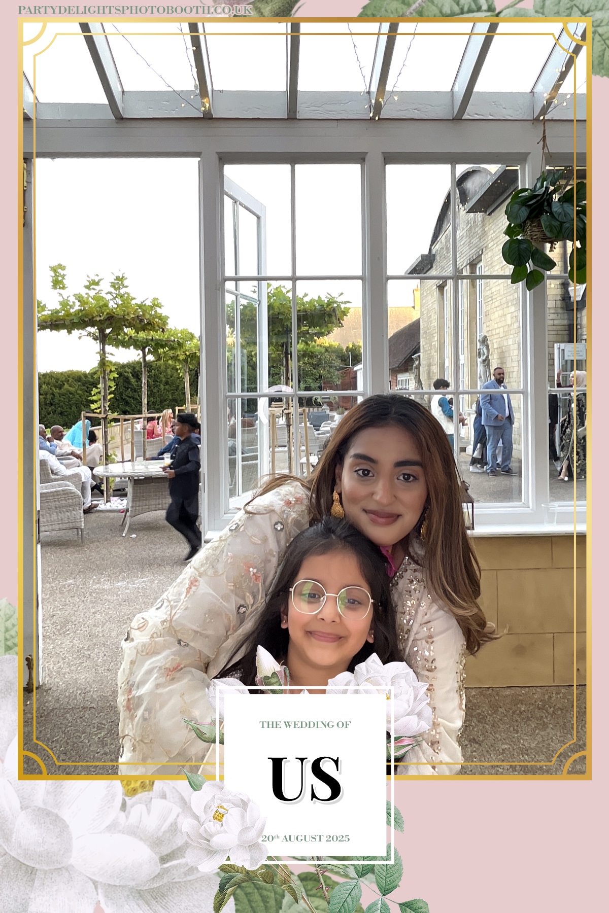 Safa & Usma Wedding | View more photos from the event at gallery.partydelightsphotobooth.co.uk/u/PartyDelightsPhotoBooth/Safa-Usma-Wedding
