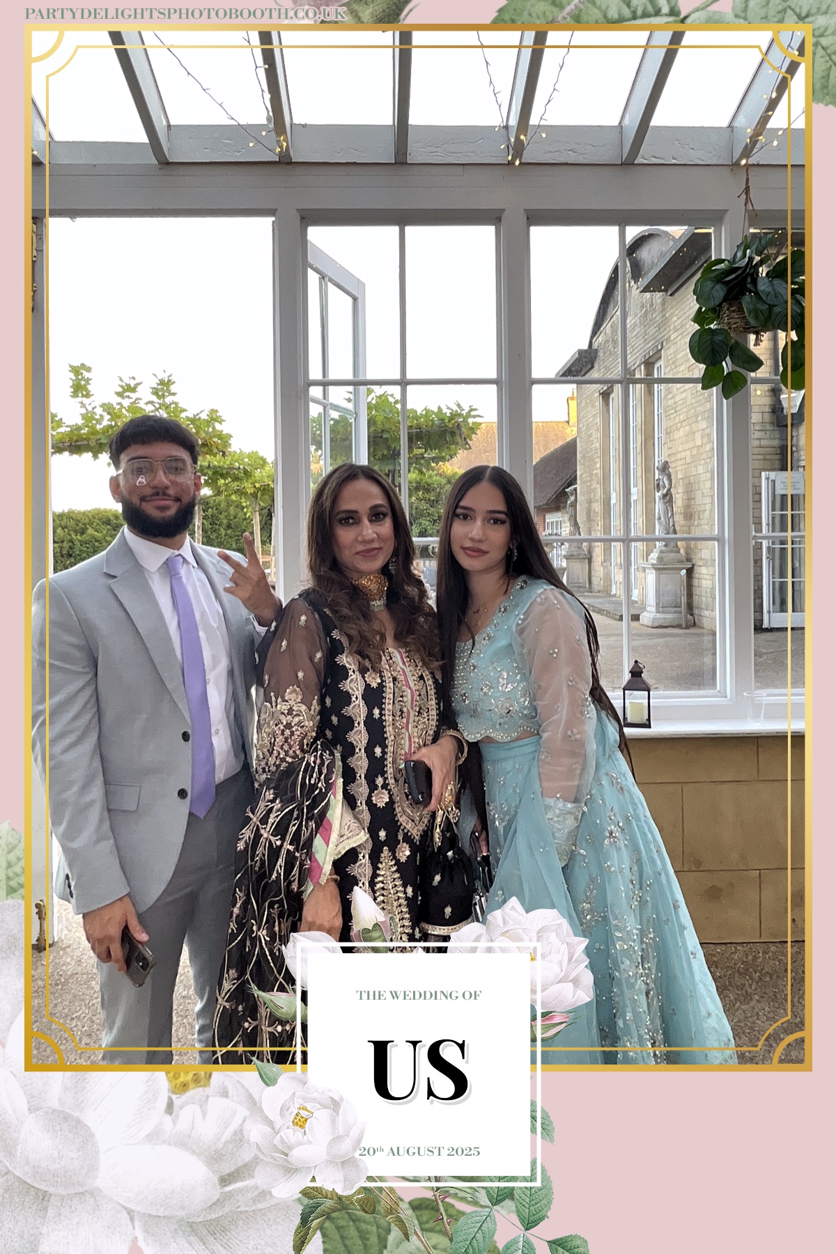Safa & Usma Wedding | View more photos from the event at gallery.partydelightsphotobooth.co.uk/u/PartyDelightsPhotoBooth/Safa-Usma-Wedding