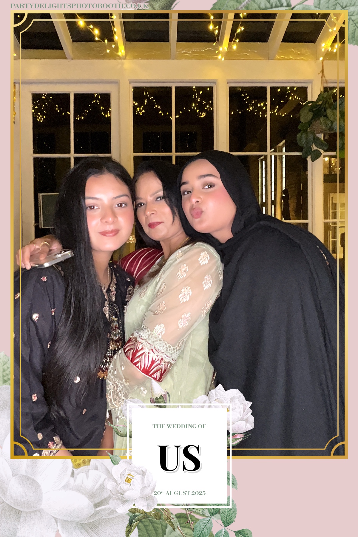 Safa & Usma Wedding | View more photos from the event at gallery.partydelightsphotobooth.co.uk/u/PartyDelightsPhotoBooth/Safa-Usma-Wedding