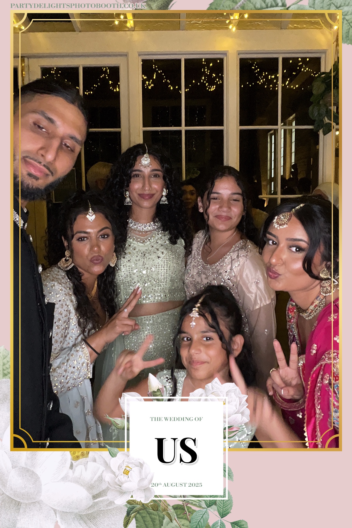 Safa & Usma Wedding | View more photos from the event at gallery.partydelightsphotobooth.co.uk/u/PartyDelightsPhotoBooth/Safa-Usma-Wedding