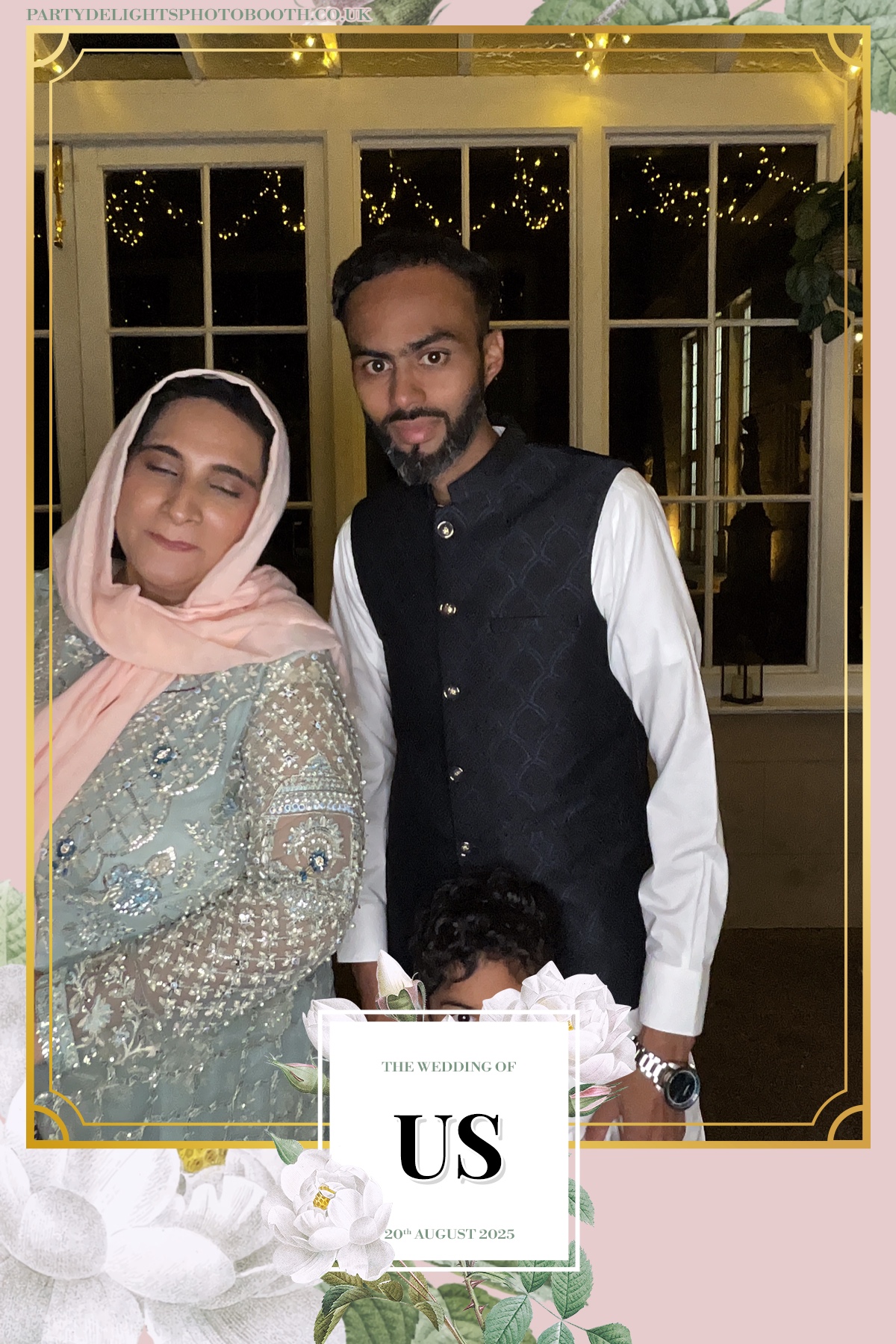 Safa & Usma Wedding | View more photos from the event at gallery.partydelightsphotobooth.co.uk/u/PartyDelightsPhotoBooth/Safa-Usma-Wedding