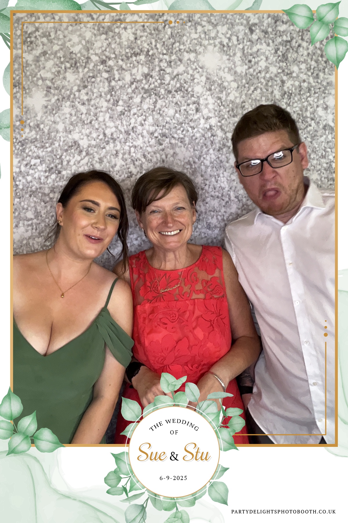 Sue and Stu’s Wedding | View more photos from the event at gallery.partydelightsphotobooth.co.uk/u/PartyDelightsPhotoBooth/Sue-and-Stu’s-Wedding