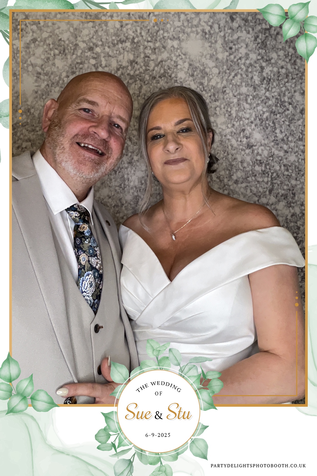 Sue and Stu’s Wedding | View more photos from the event at gallery.partydelightsphotobooth.co.uk/u/PartyDelightsPhotoBooth/Sue-and-Stu’s-Wedding