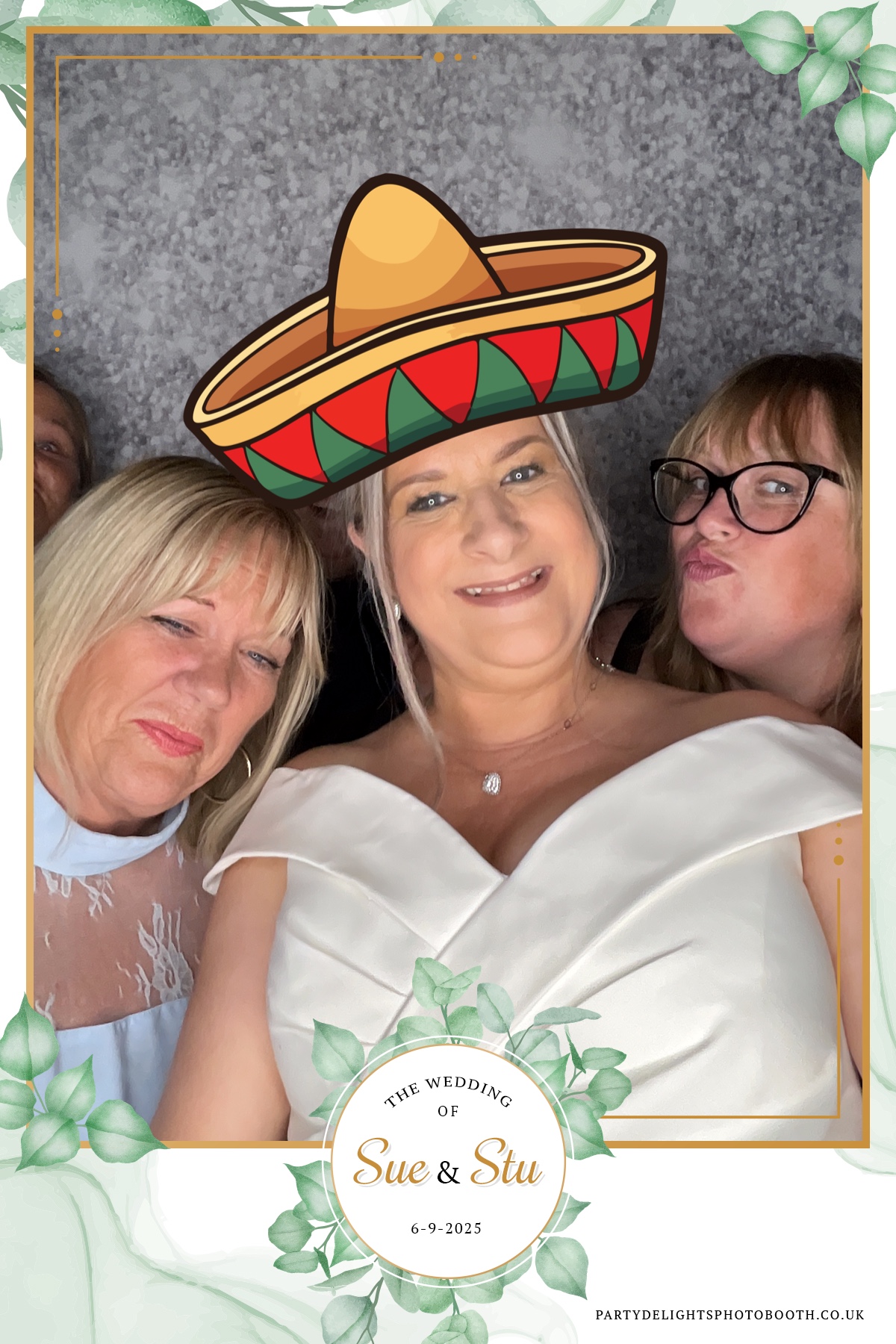 Sue and Stu’s Wedding | View more photos from the event at gallery.partydelightsphotobooth.co.uk/u/PartyDelightsPhotoBooth/Sue-and-Stu’s-Wedding