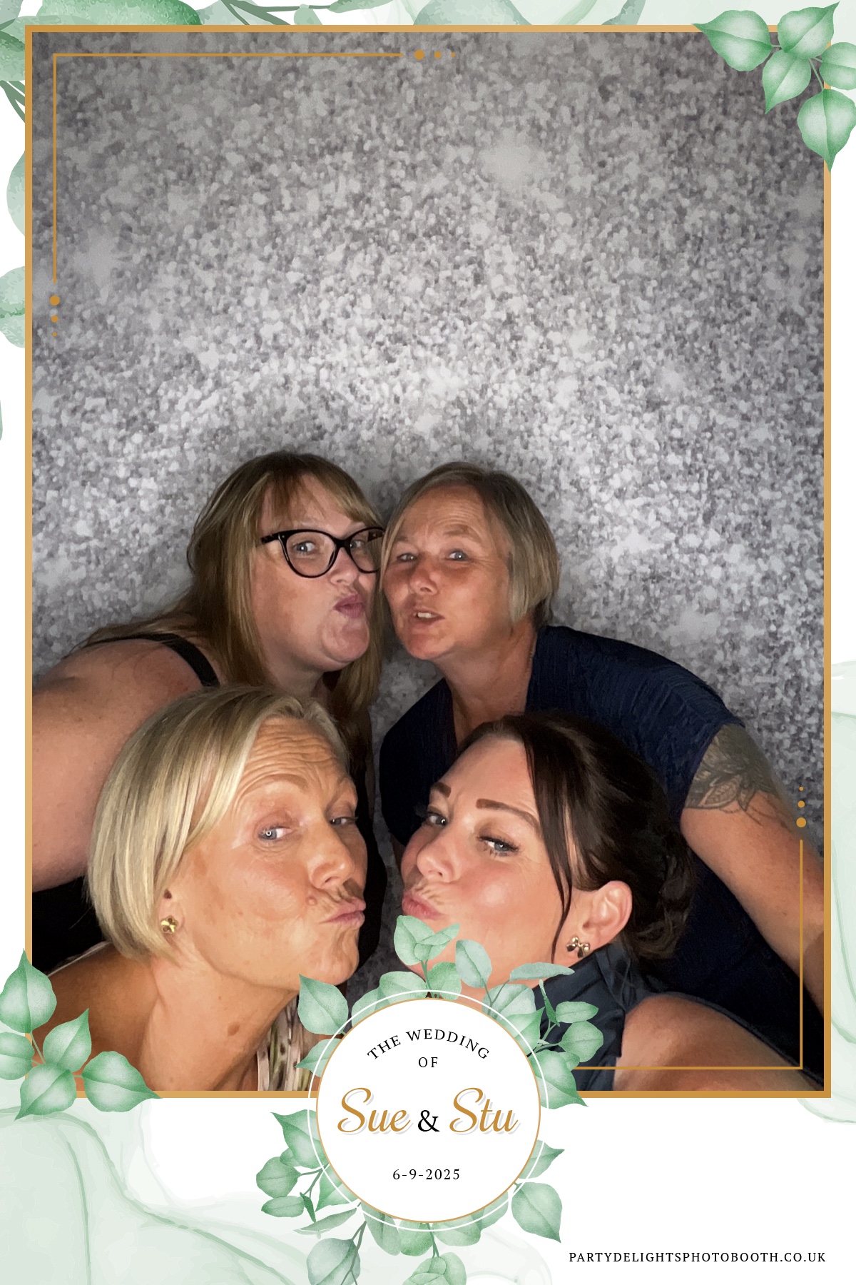 Sue and Stu’s Wedding | View more photos from the event at gallery.partydelightsphotobooth.co.uk/u/PartyDelightsPhotoBooth/Sue-and-Stu’s-Wedding