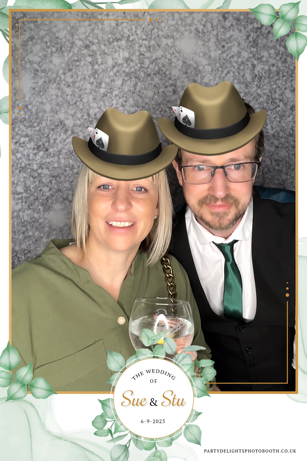 Sue and Stu’s Wedding | View more photos from the event at gallery.partydelightsphotobooth.co.uk/u/PartyDelightsPhotoBooth/Sue-and-Stu’s-Wedding