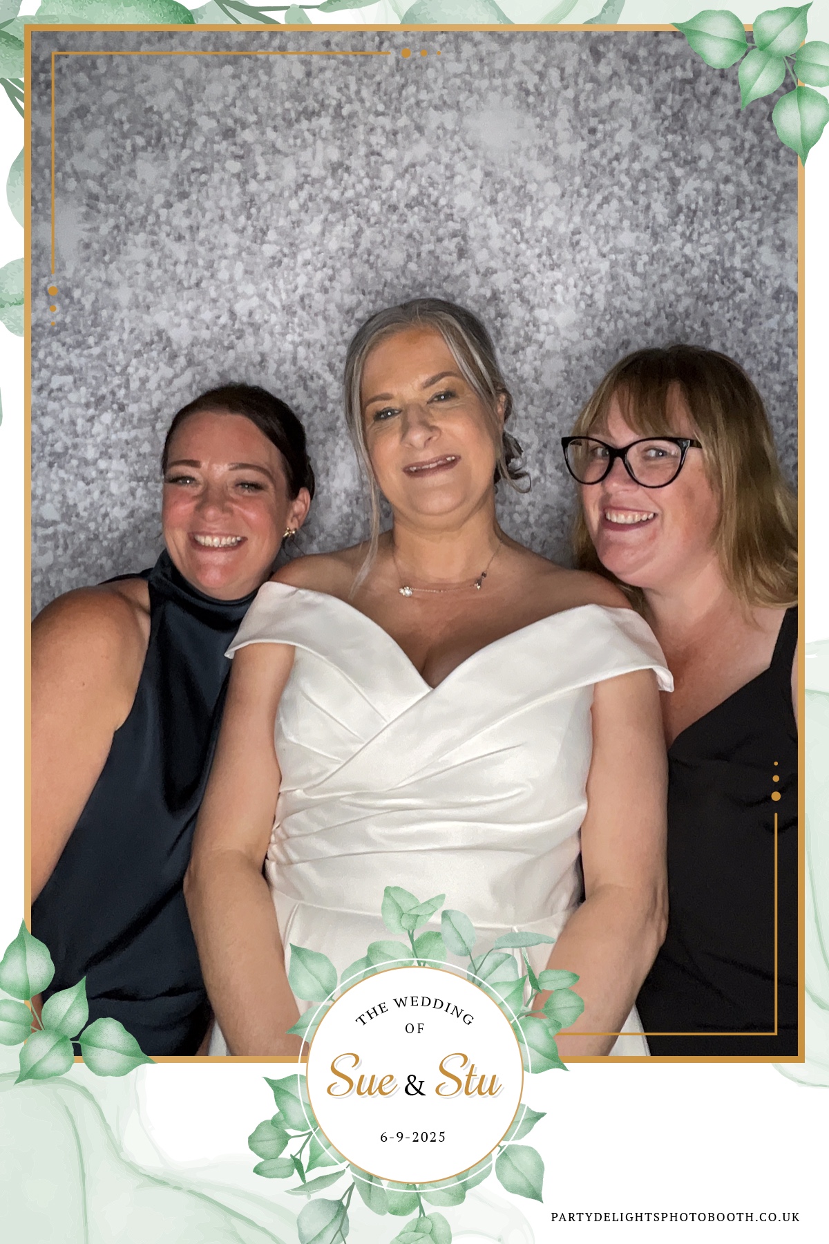 Sue and Stu’s Wedding | View more photos from the event at gallery.partydelightsphotobooth.co.uk/u/PartyDelightsPhotoBooth/Sue-and-Stu’s-Wedding