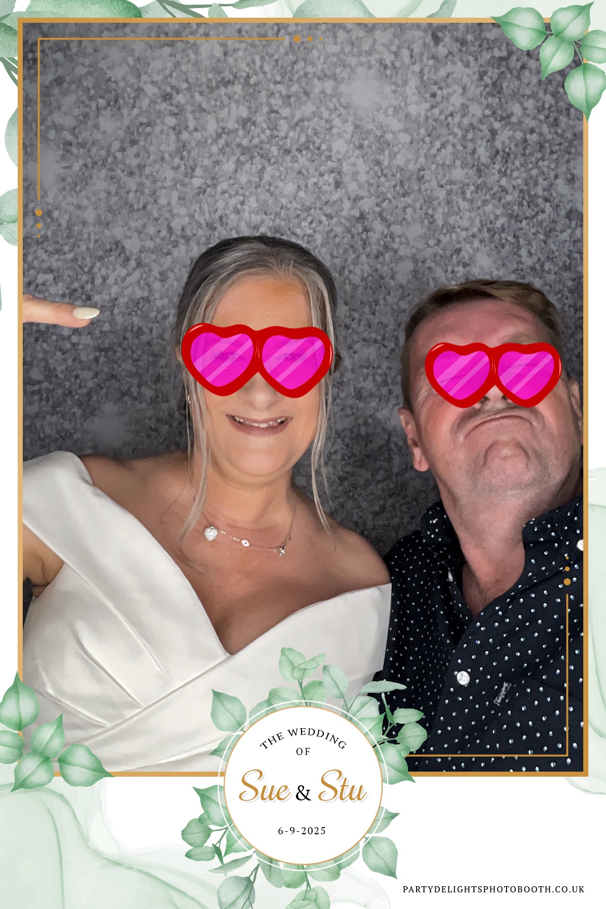 Sue and Stu’s Wedding | View more photos from the event at gallery.partydelightsphotobooth.co.uk/u/PartyDelightsPhotoBooth/Sue-and-Stu’s-Wedding