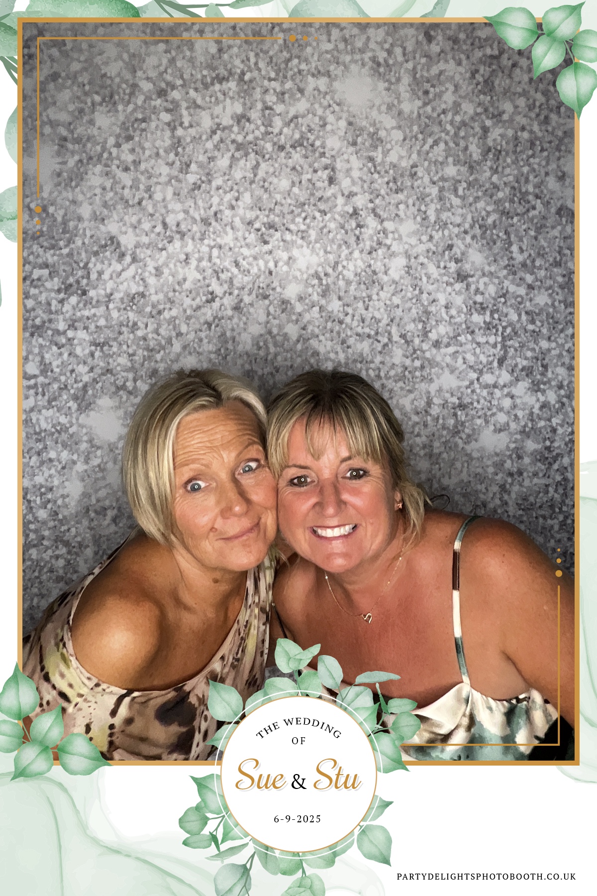 Sue and Stu’s Wedding | View more photos from the event at gallery.partydelightsphotobooth.co.uk/u/PartyDelightsPhotoBooth/Sue-and-Stu’s-Wedding