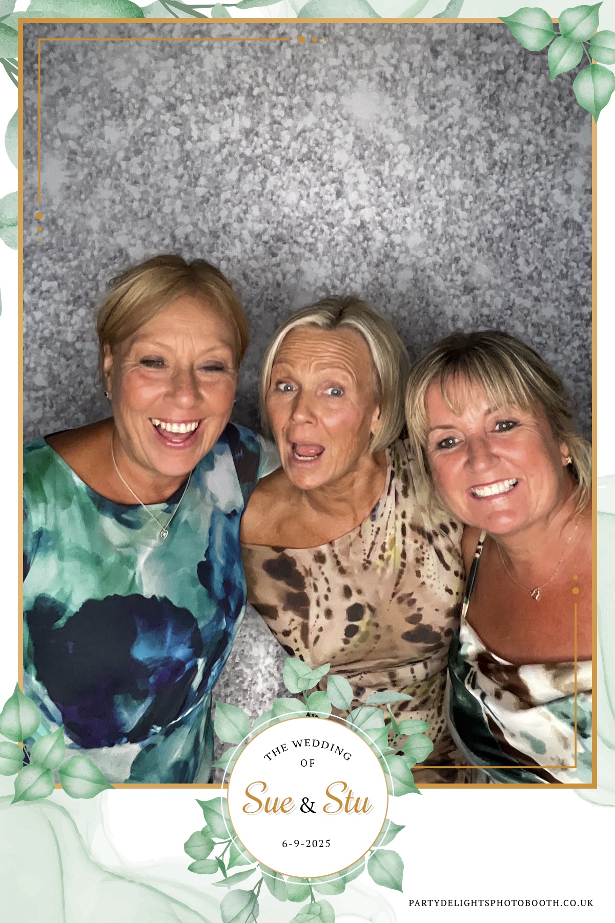 Sue and Stu’s Wedding | View more photos from the event at gallery.partydelightsphotobooth.co.uk/u/PartyDelightsPhotoBooth/Sue-and-Stu’s-Wedding