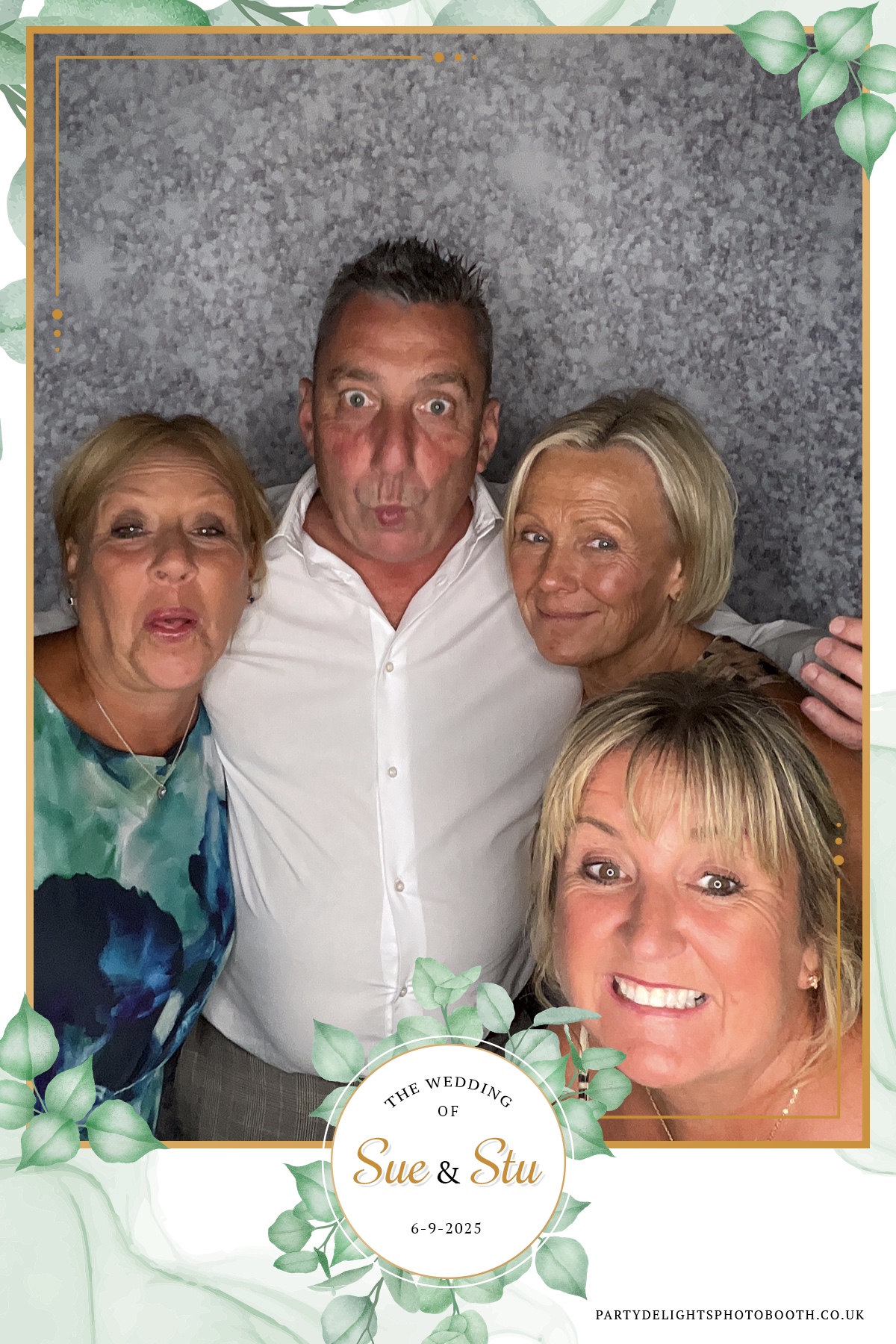 Sue and Stu’s Wedding | View more photos from the event at gallery.partydelightsphotobooth.co.uk/u/PartyDelightsPhotoBooth/Sue-and-Stu’s-Wedding