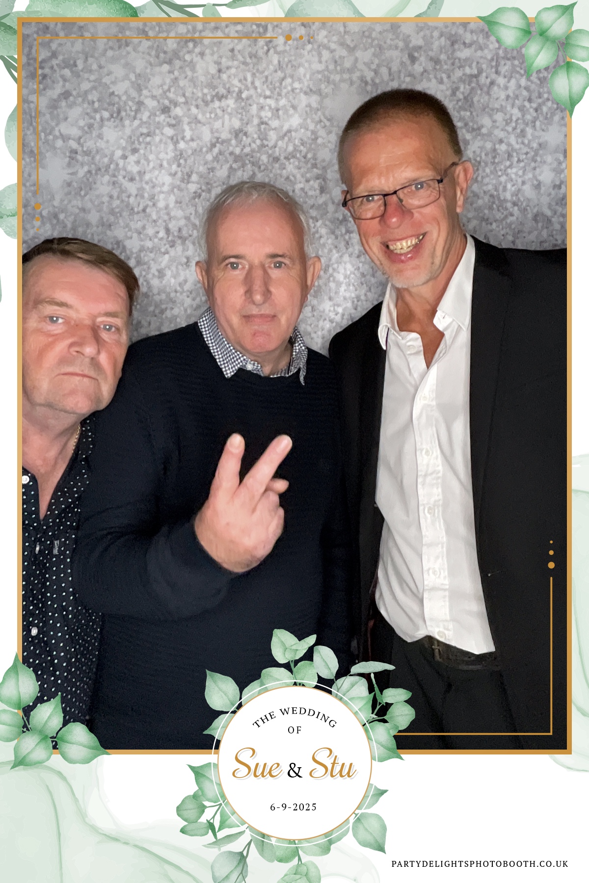 Sue and Stu’s Wedding | View more photos from the event at gallery.partydelightsphotobooth.co.uk/u/PartyDelightsPhotoBooth/Sue-and-Stu’s-Wedding
