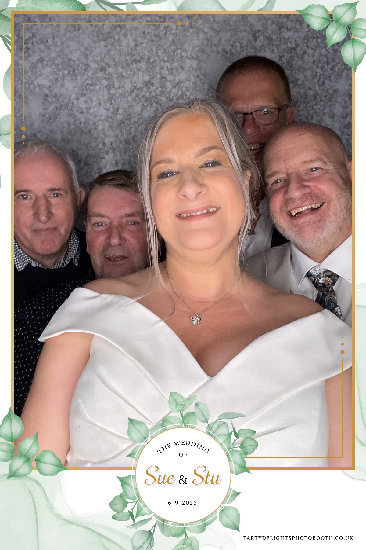 Sue and Stu’s Wedding | View more photos from the event at gallery.partydelightsphotobooth.co.uk/u/PartyDelightsPhotoBooth/Sue-and-Stu’s-Wedding
