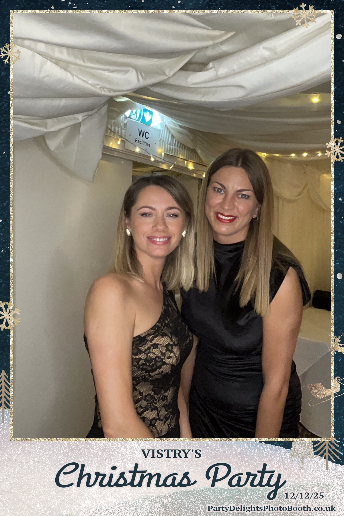 Vistry Christmas Party 2025 | View more photos from the event at gallery.partydelightsphotobooth.co.uk/u/PartyDelightsPhotoBooth/Vistry-Christmas-Party-2025