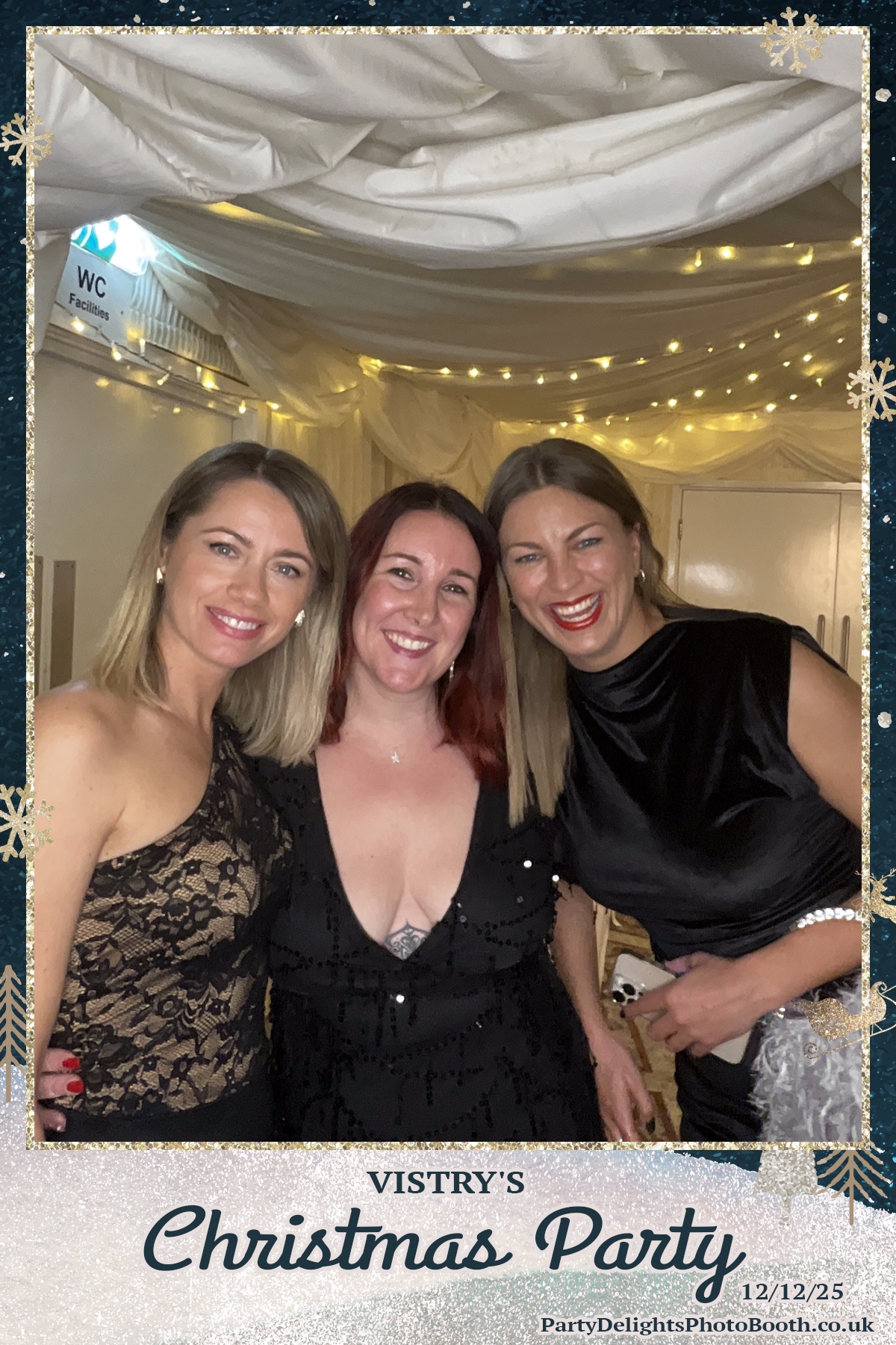 Vistry Christmas Party 2025 | View more photos from the event at gallery.partydelightsphotobooth.co.uk/u/PartyDelightsPhotoBooth/Vistry-Christmas-Party-2025